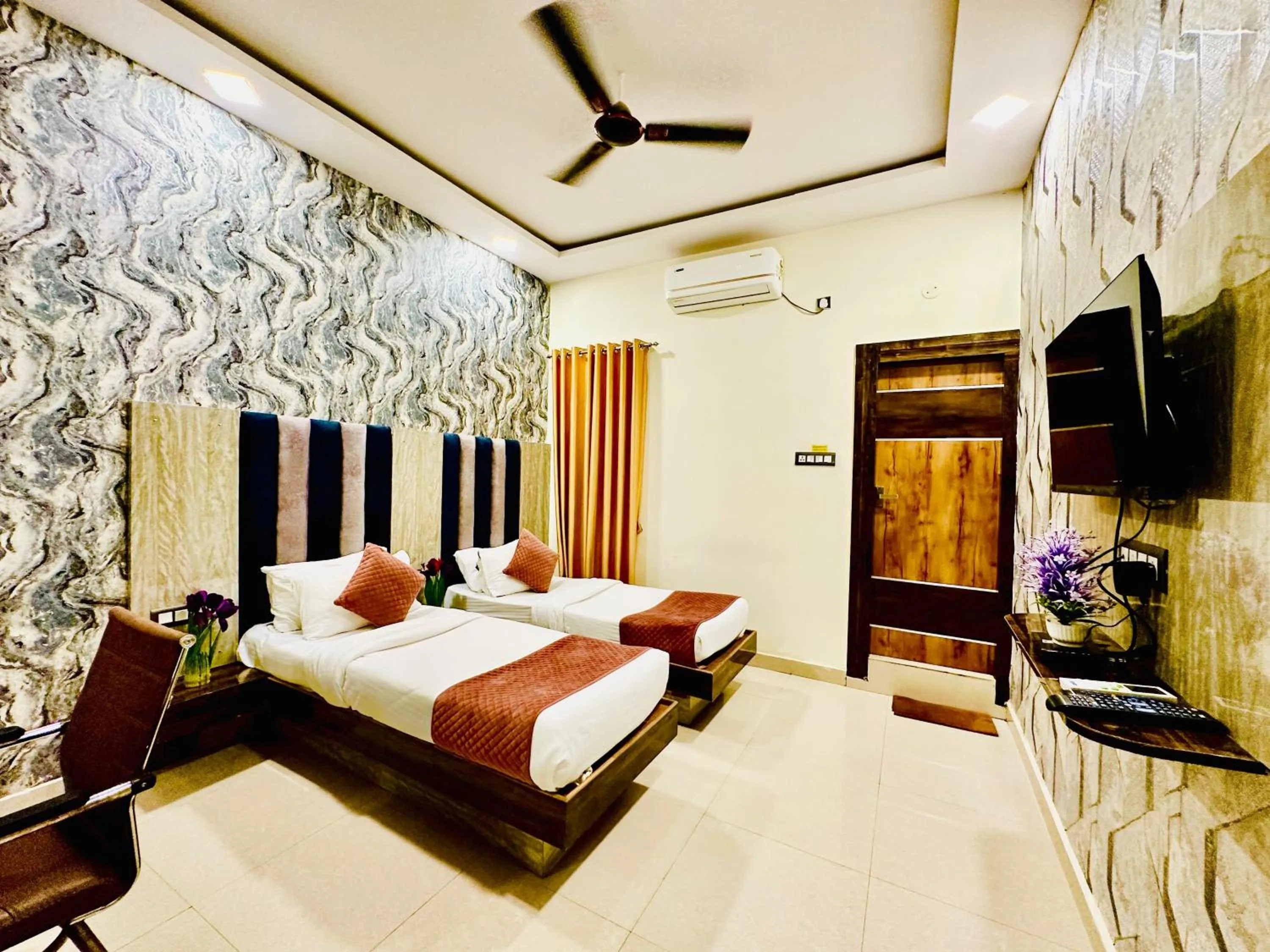 Property building, Bed in Hotel Sky International- Airport Zone Hyderabad