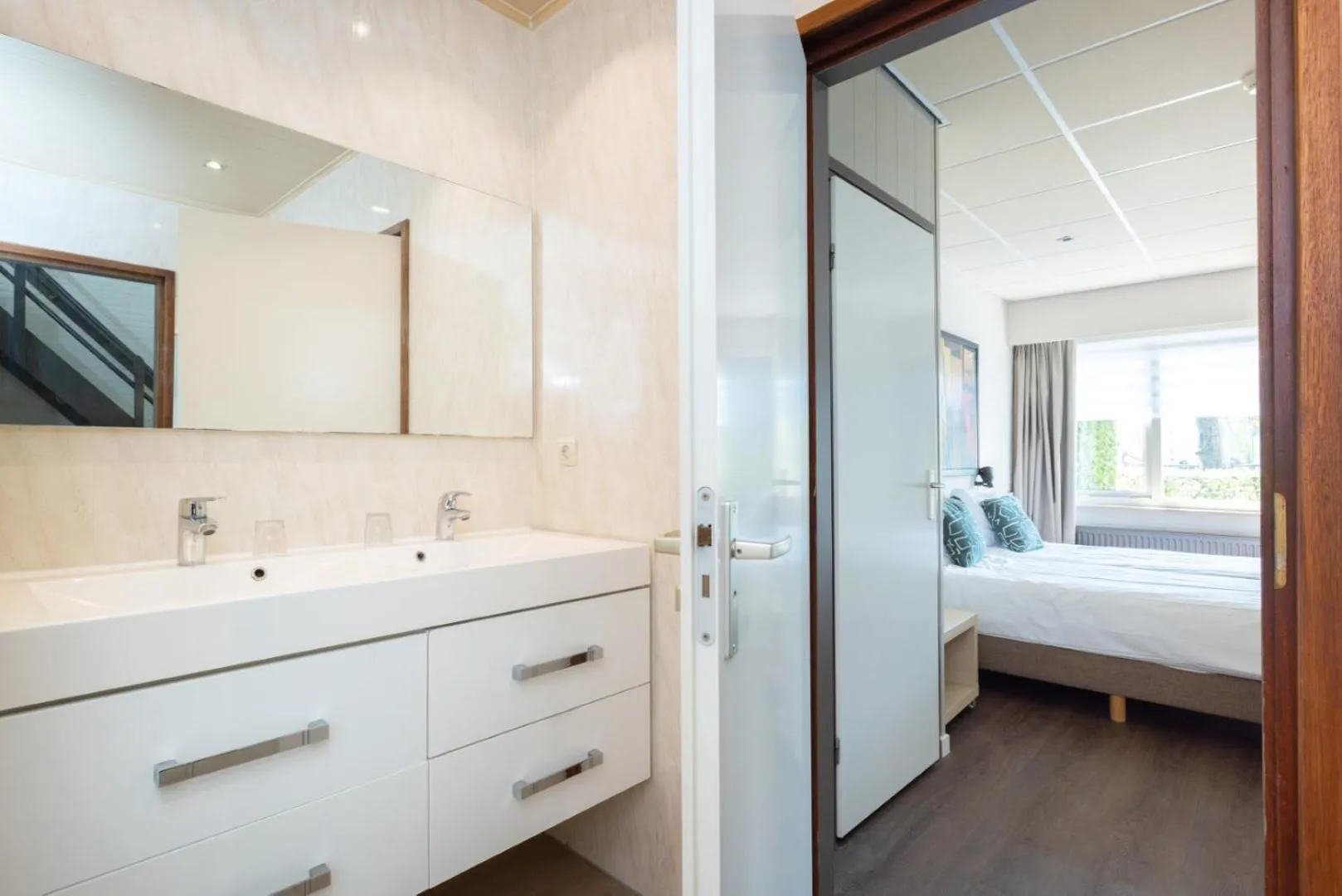 Property building, Bed in Aparthotel Delden