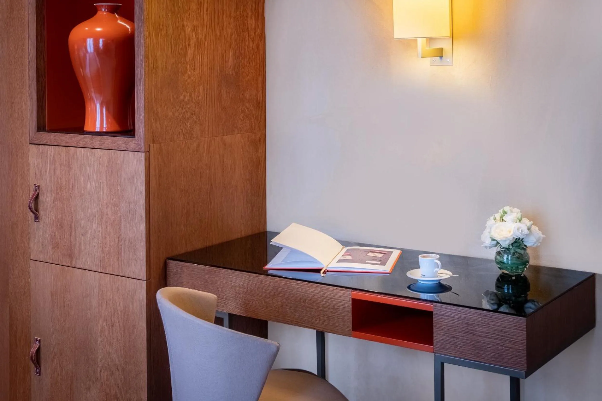 Bedroom in Hôtel La Bourdonnais by Inwood Hotels