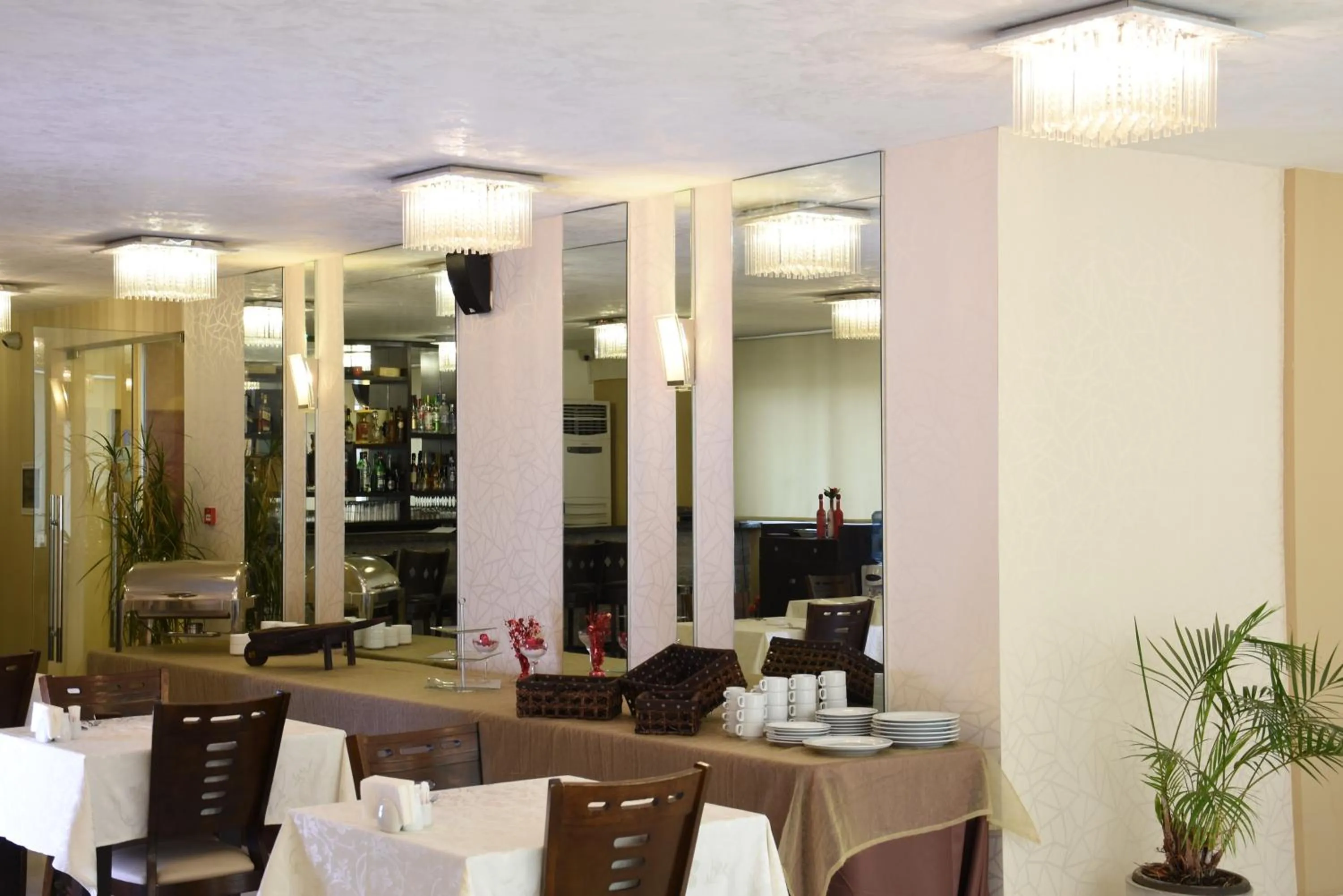 Restaurant/places to eat in Al Murjan Palace Hotel Jounieh