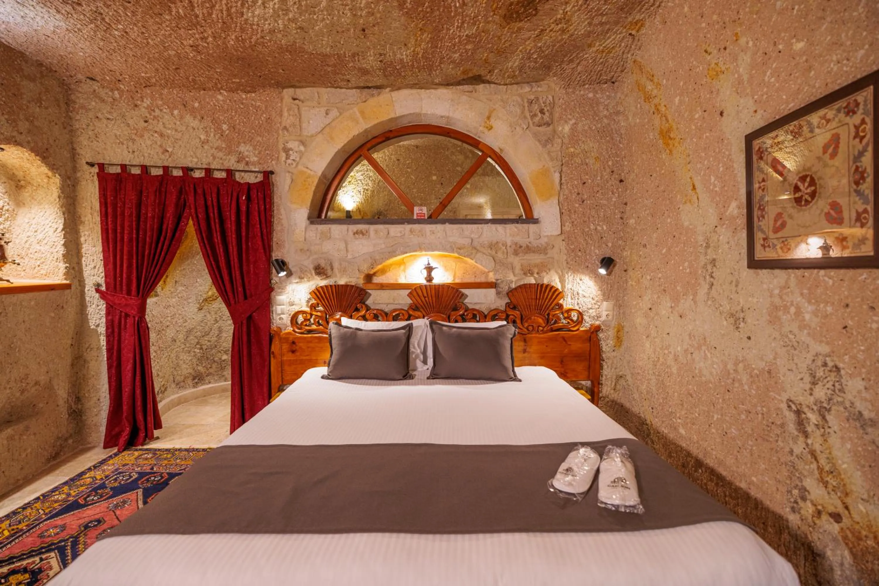 Bed in Canyon Cave Hotel