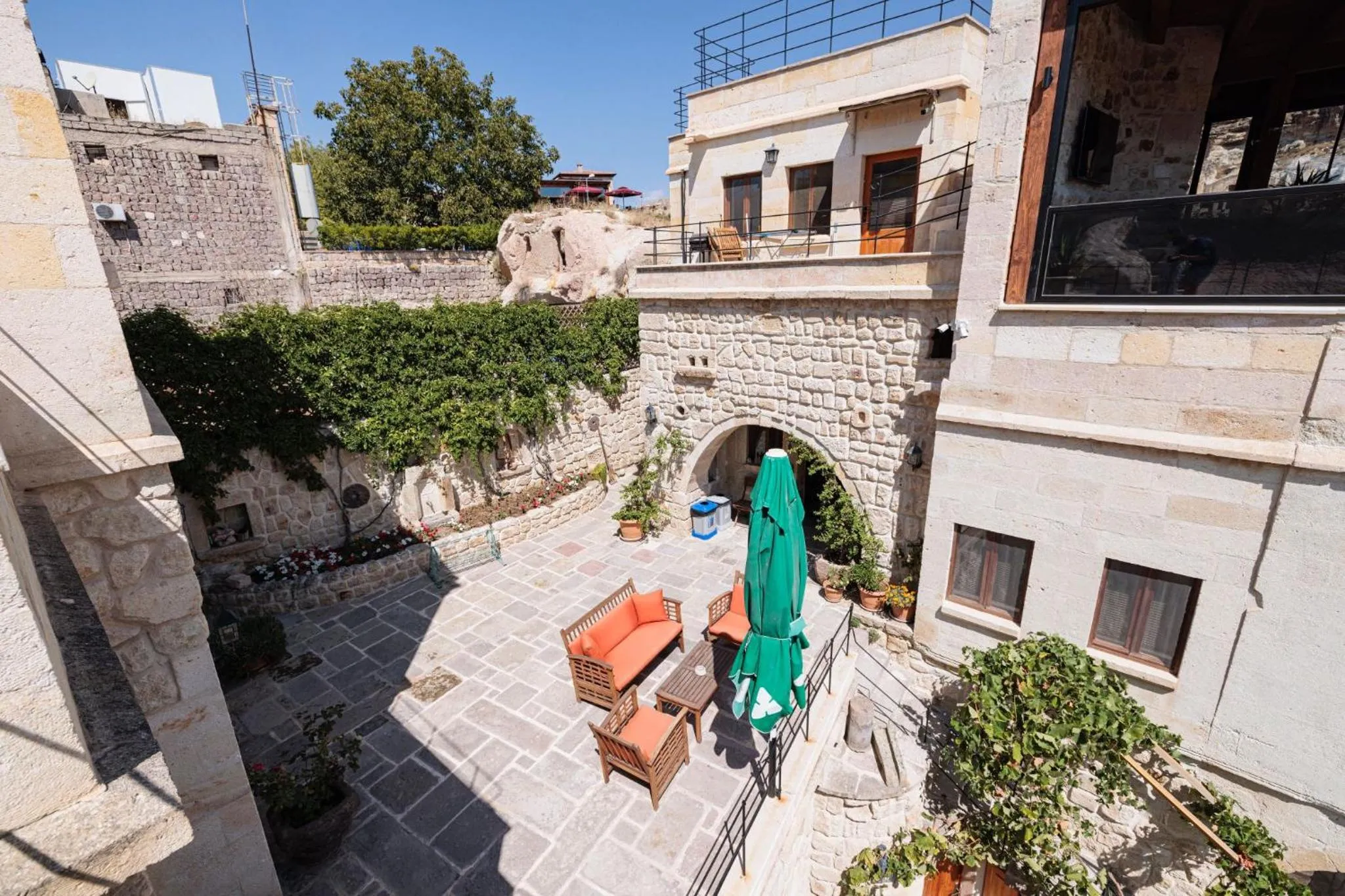 Property building in Canyon Cave Hotel