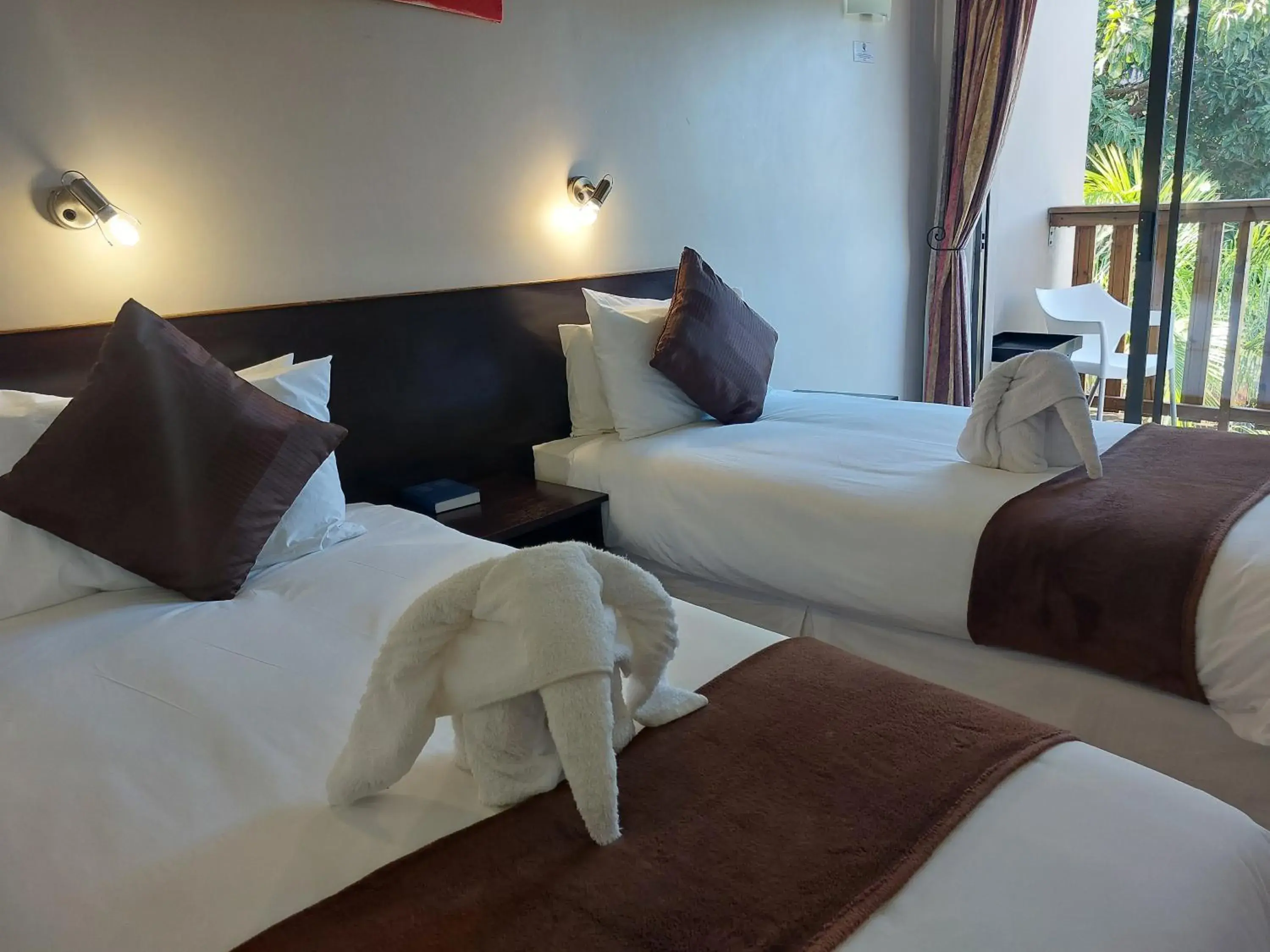 Twin Room with Balcony in St Lucia Lodge Twin Room with Balcony in St Lucia Lodge