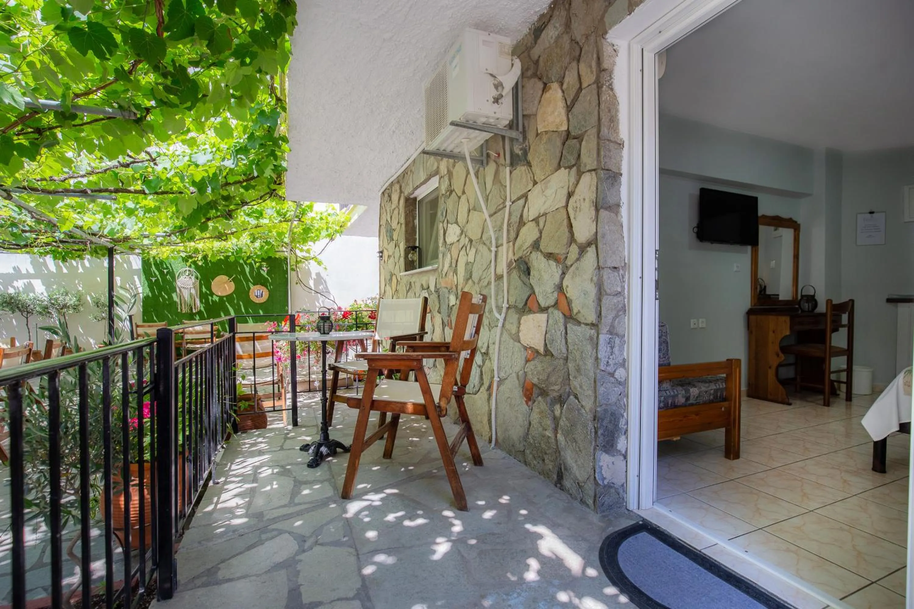 Balcony/Terrace in Famelia Studios Lampiris