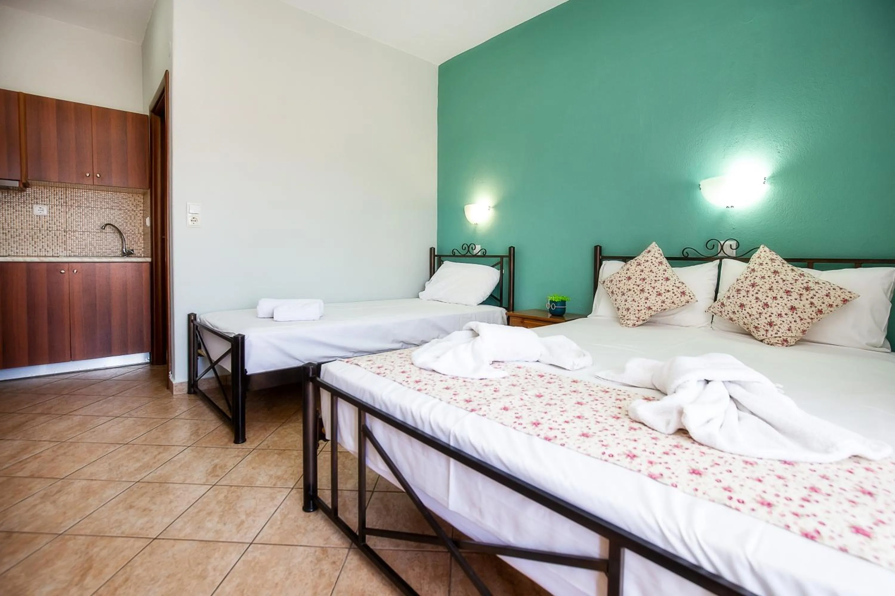 Bed in Famelia Studios Lampiris