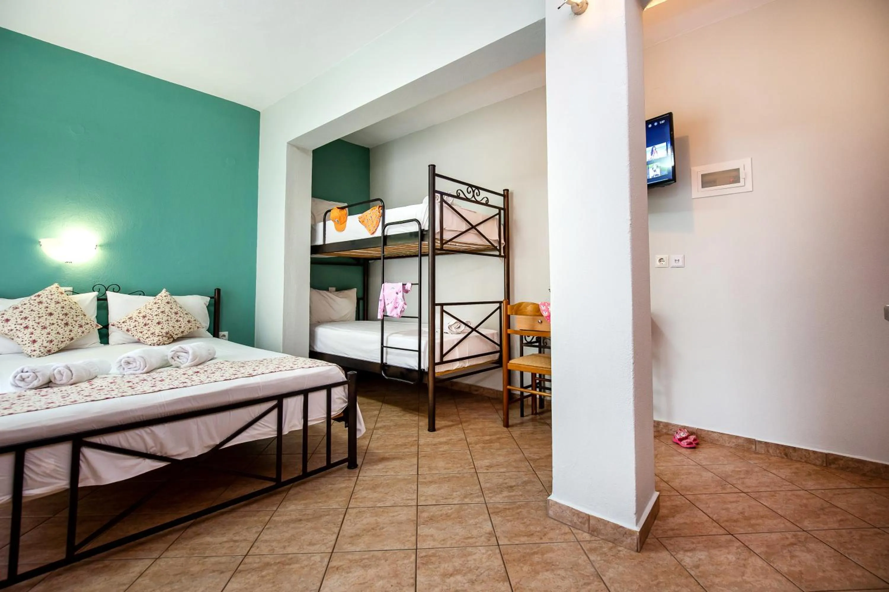 Bed in Famelia Studios Lampiris