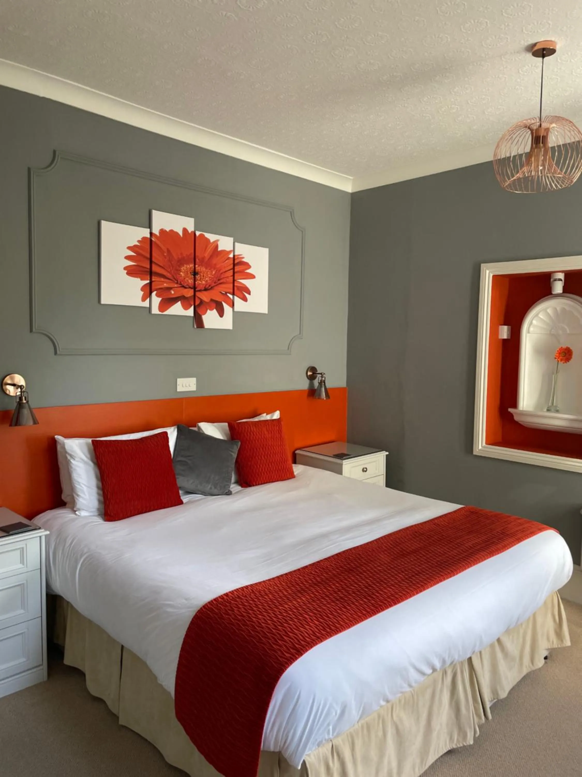 Bed in Carlton Court