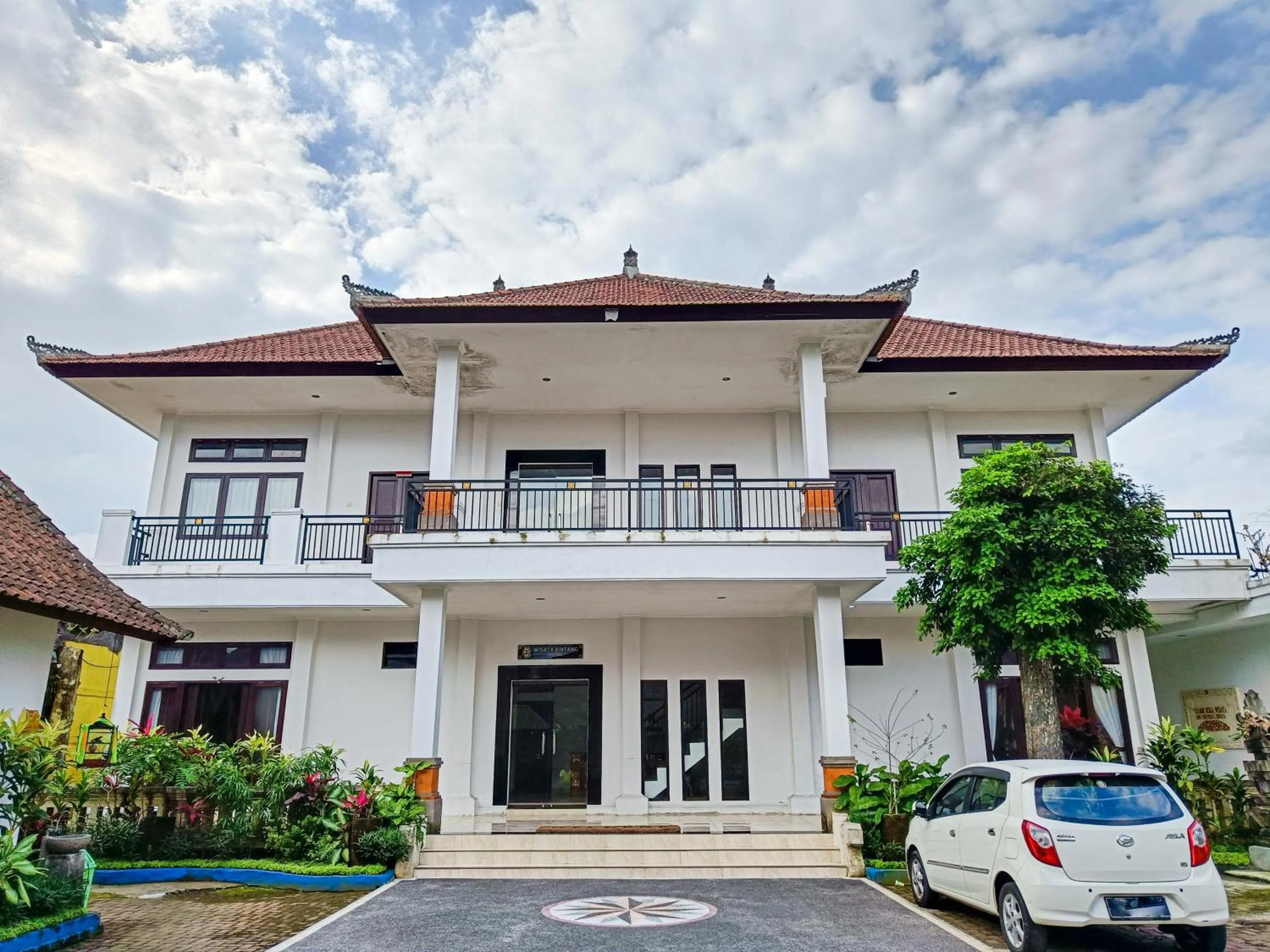Property building in Wisata Bintang Hotel