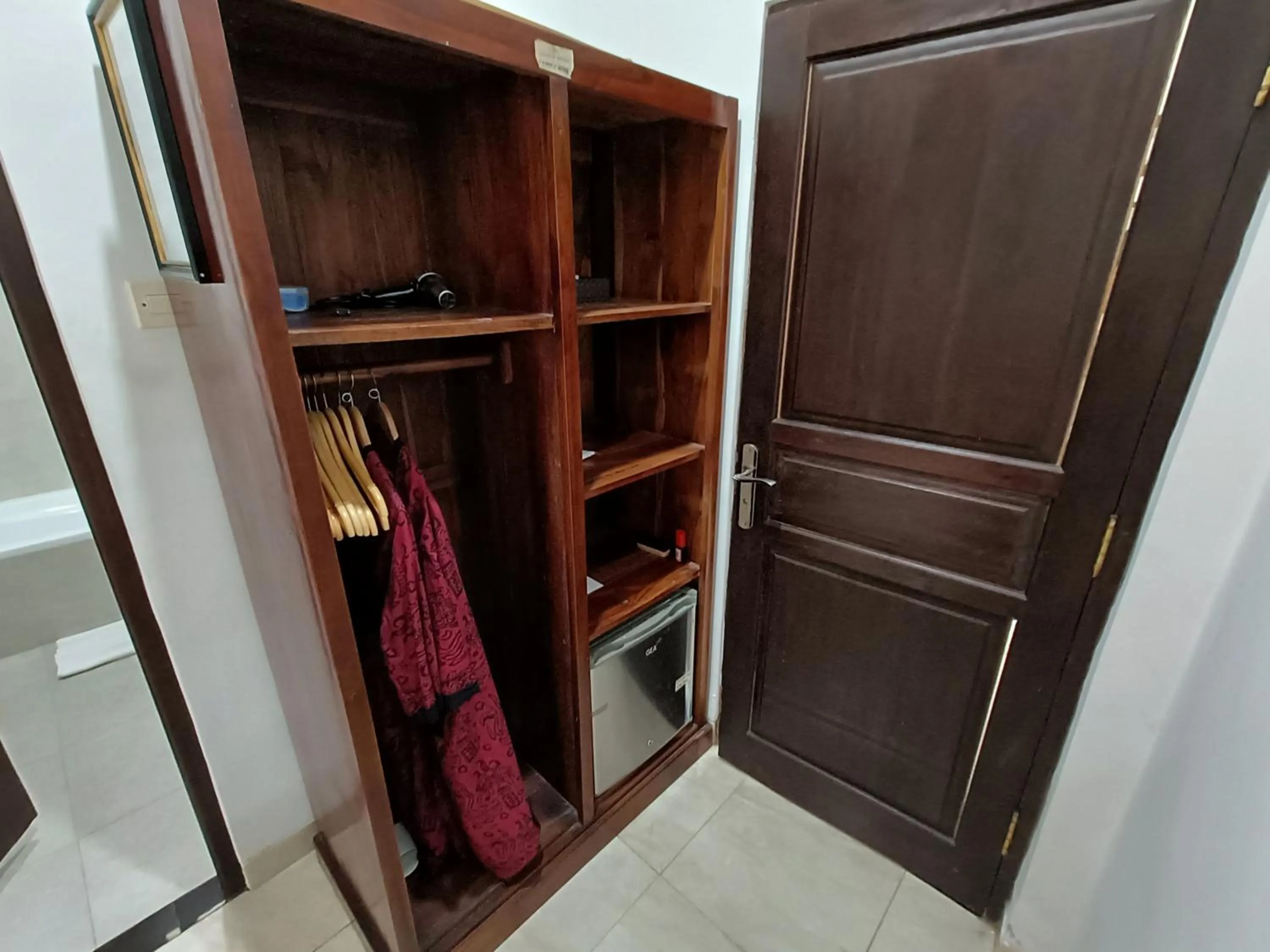 wardrobe in Wisata Bintang Hotel