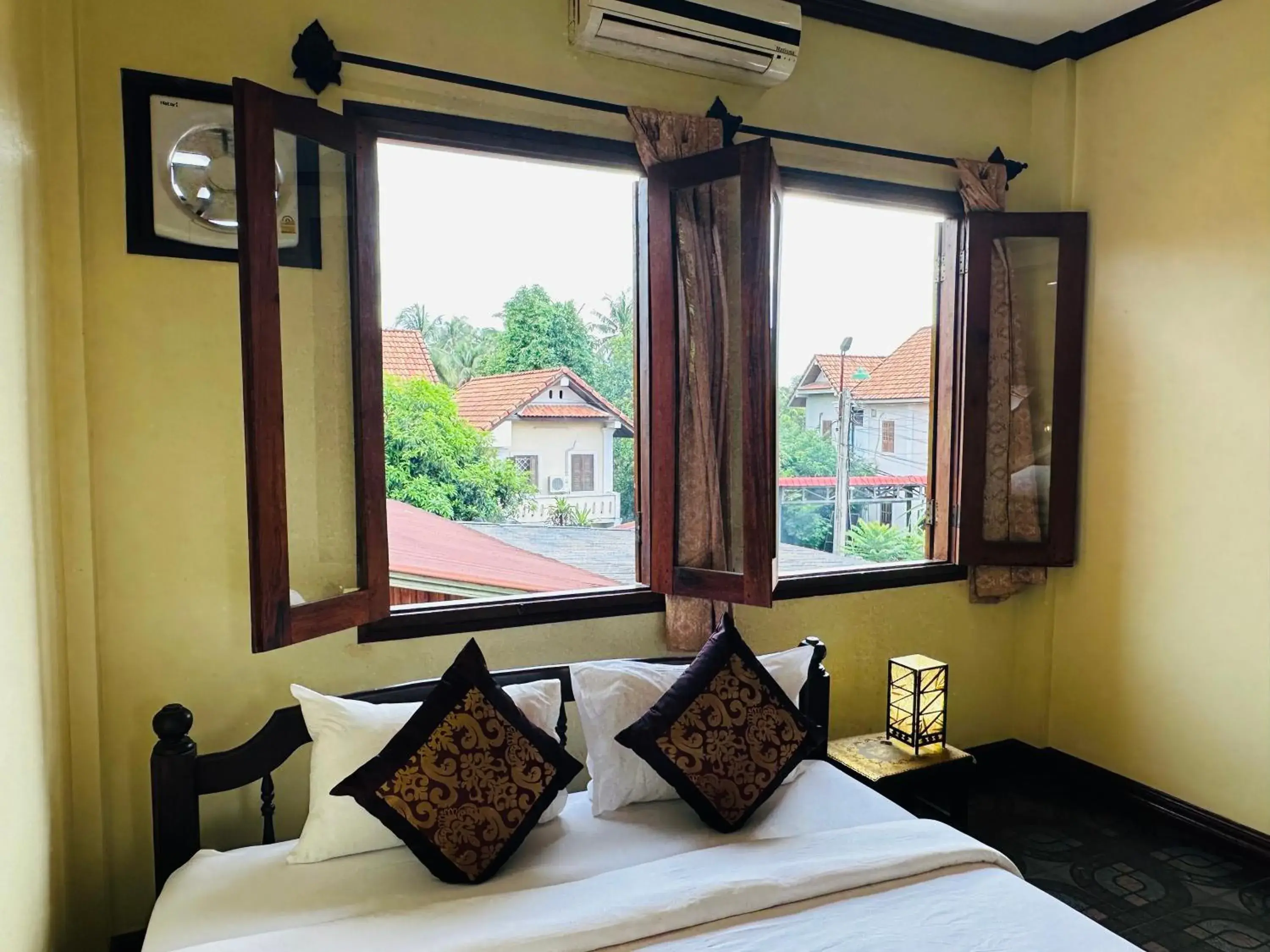 Deluxe Double Room in Visoun Luang Prabang Hotel Deluxe Double Room in Visoun Luang Prabang Hotel