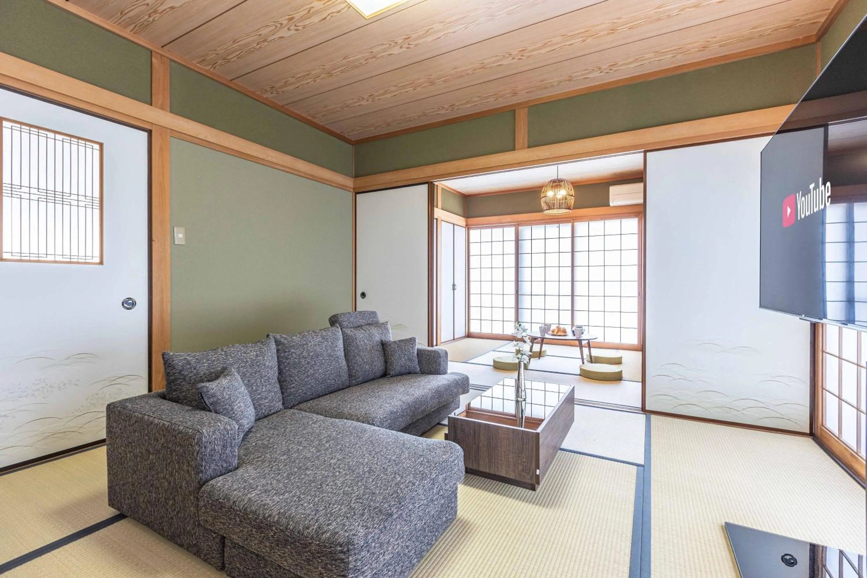 TV and multimedia in Azami Ann Maisonette