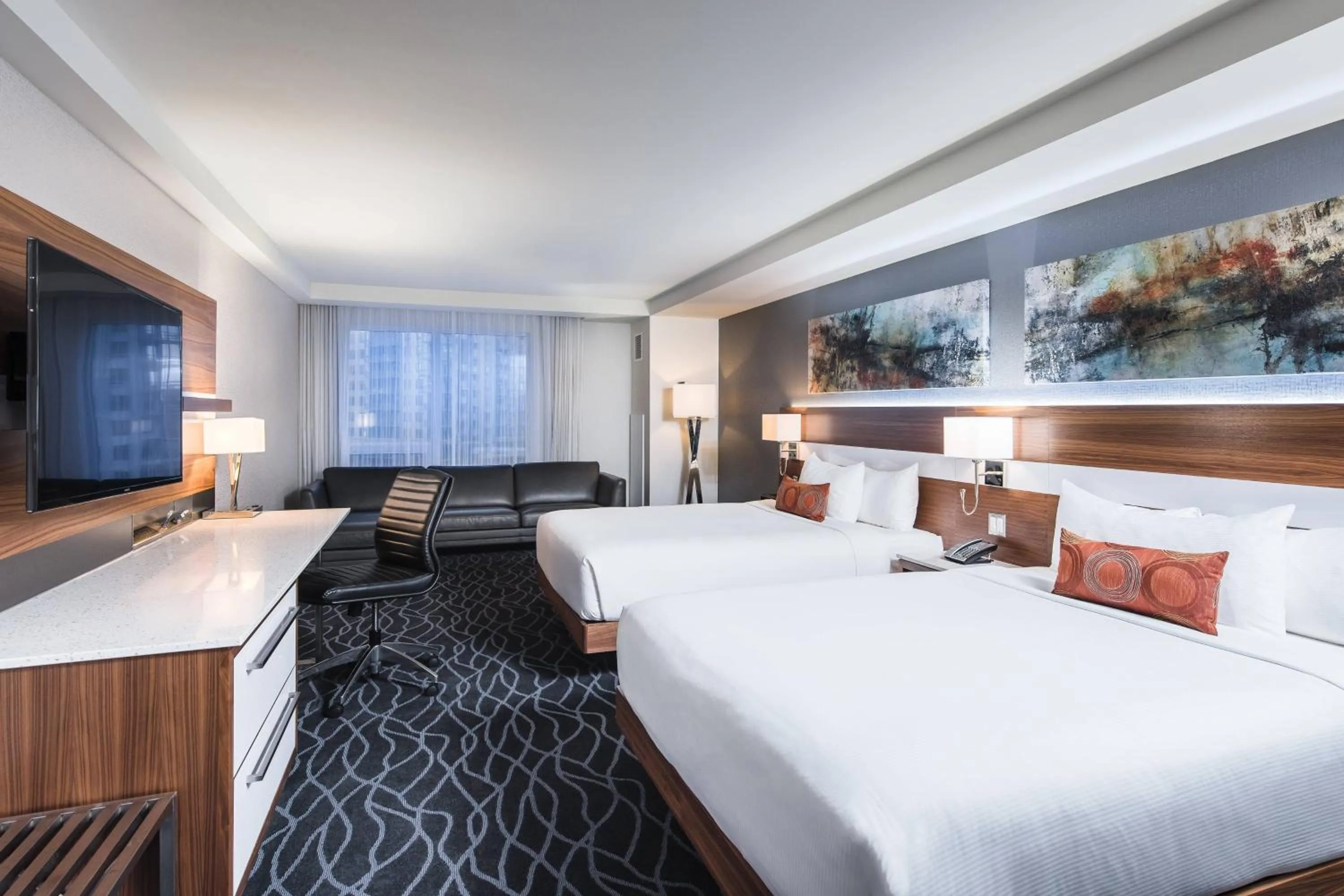 Photo of the whole room, Bed in Delta Hotels by Marriott Waterloo