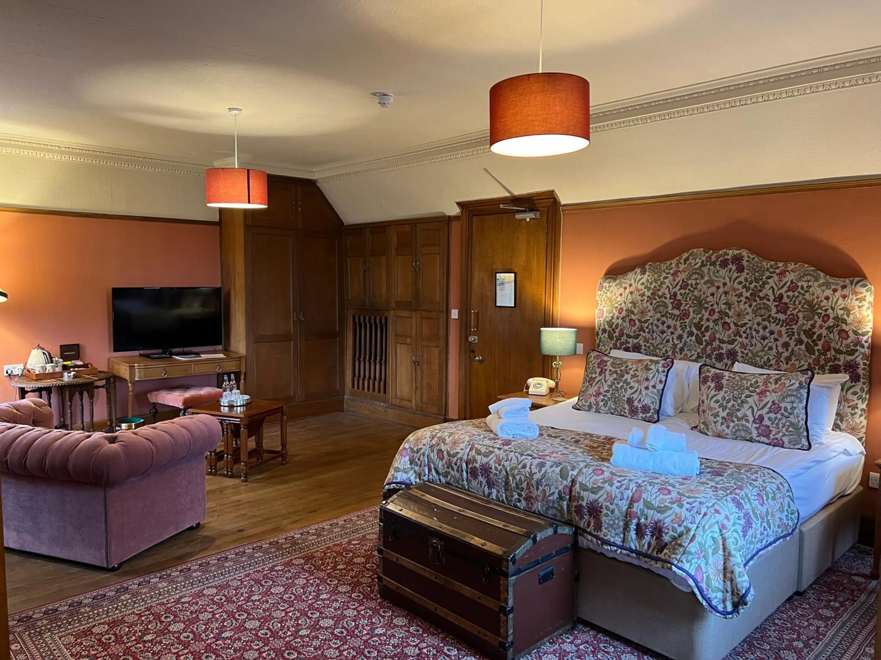 Bedroom, Bed in Dalmunzie Castle Hotel