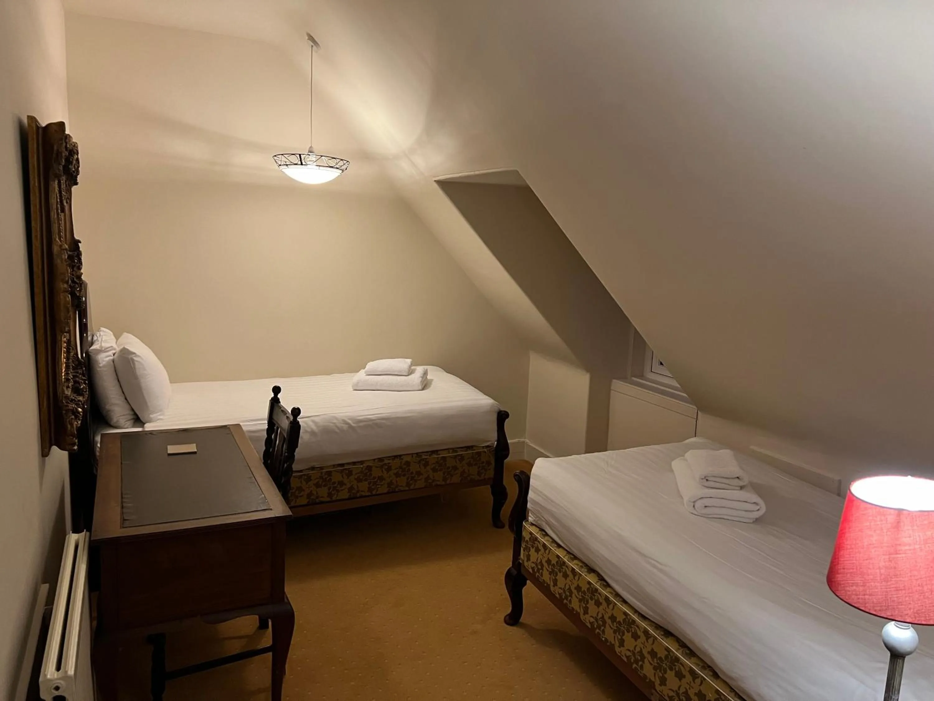 Bedroom, Bed in Dalmunzie Castle Hotel