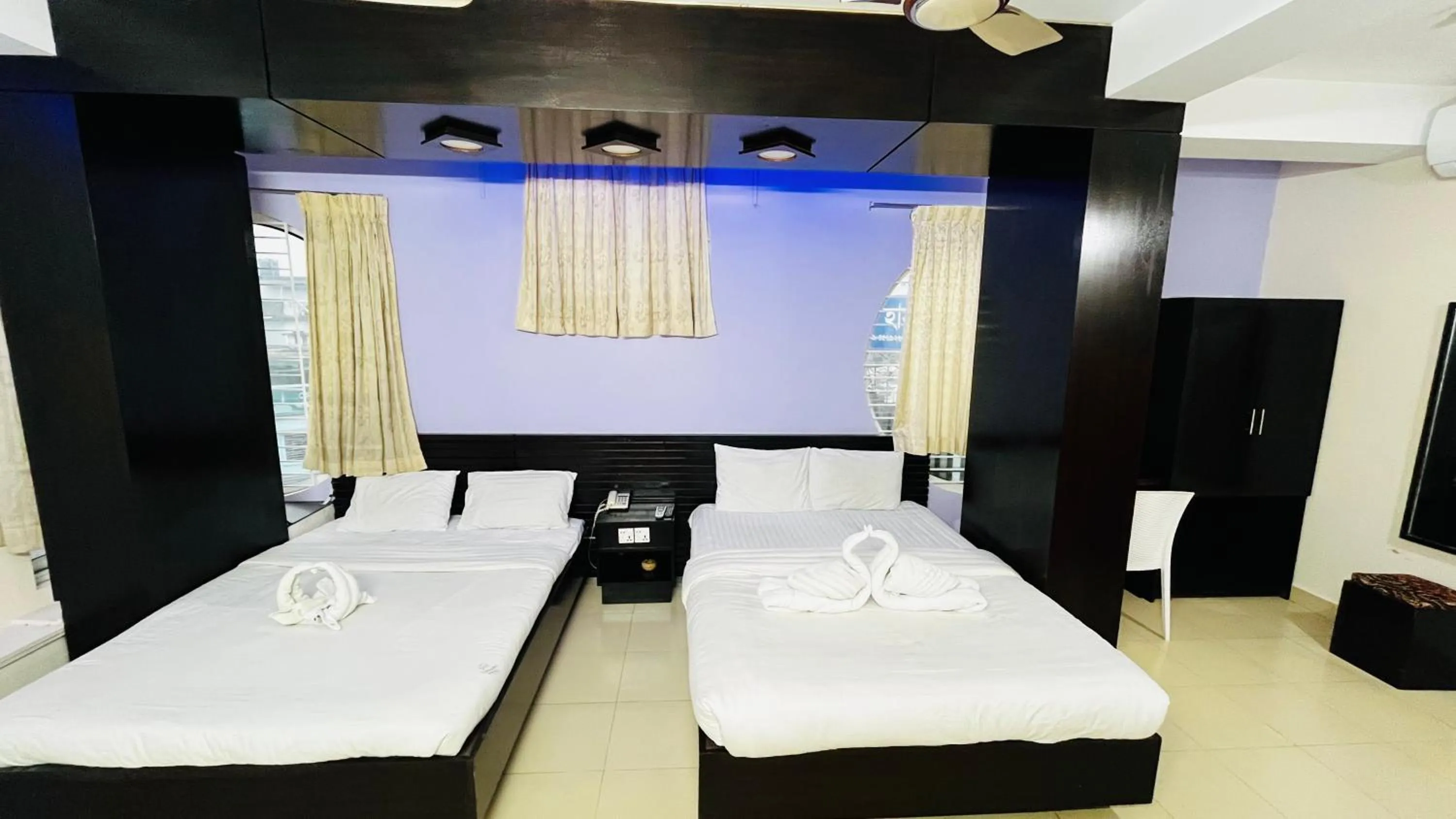 Bed in Hotel Royal Palm