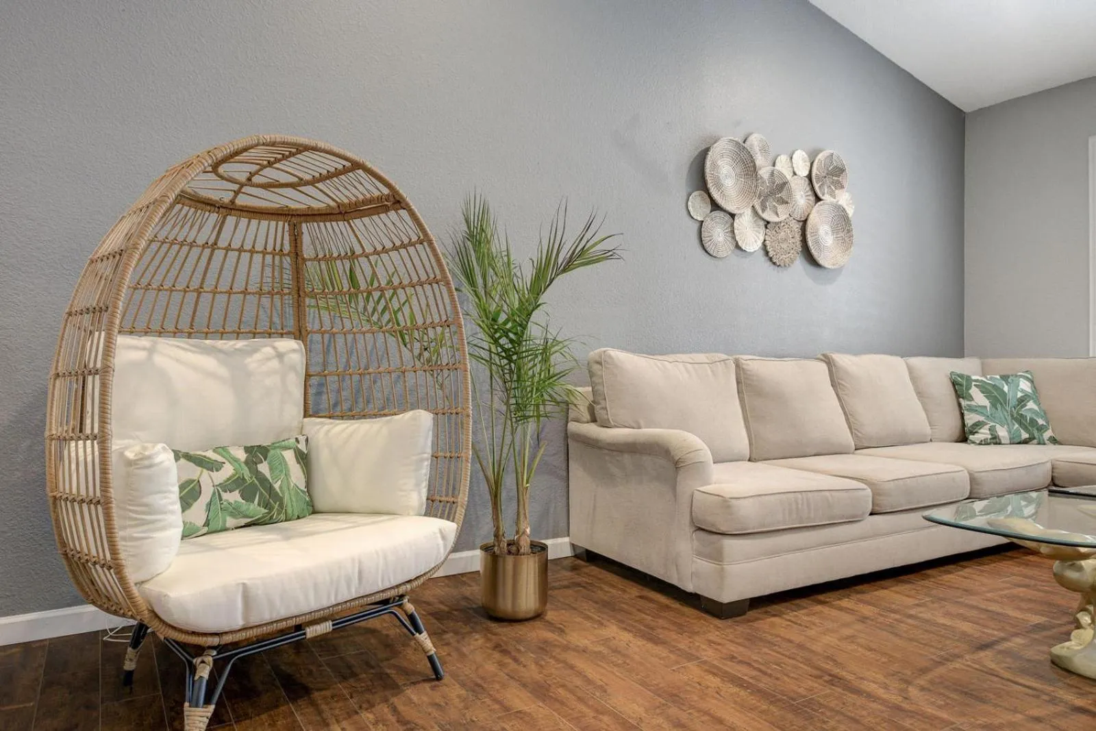 Living room in Mirage Pool House - Heart of LV, Swimming Pool, Games, heavenly relaxation