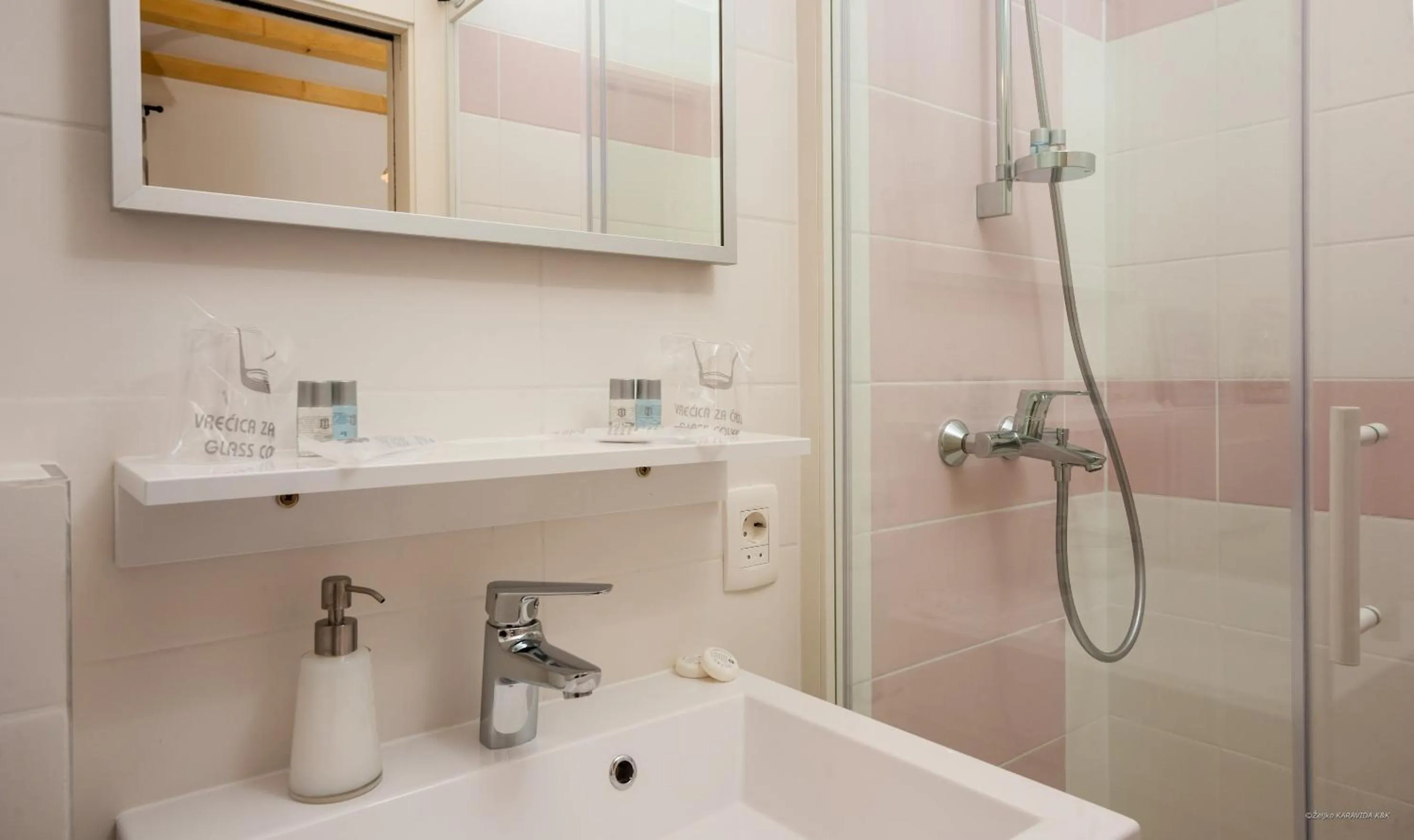 Bathroom in Aldo Apartments Center