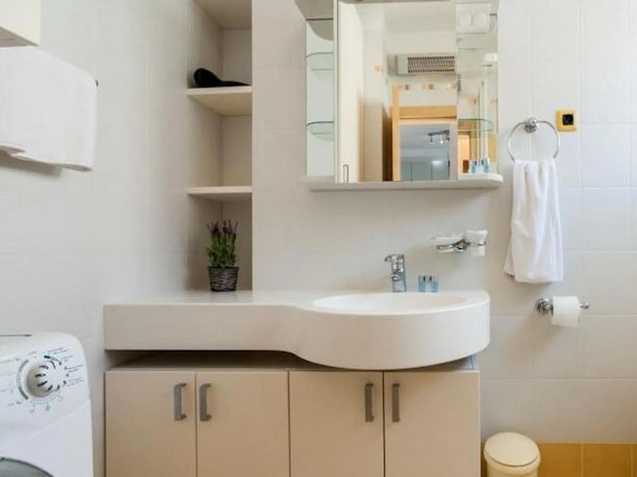 Aldo Apartments Center