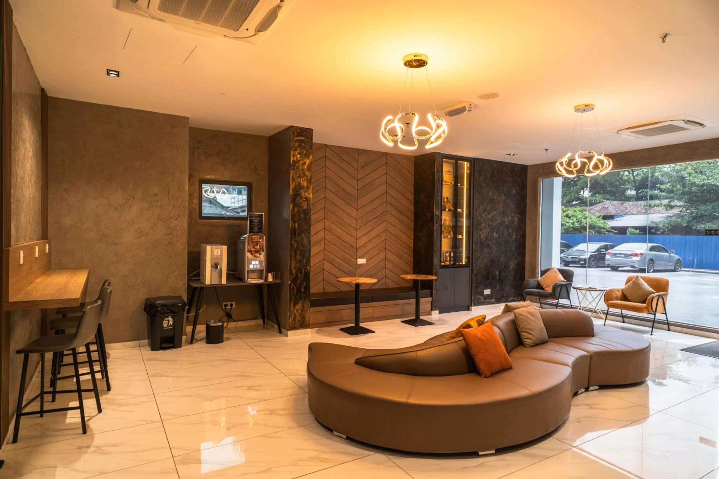 Lounge or bar in DJ Citi Plaza Hotel & Suites