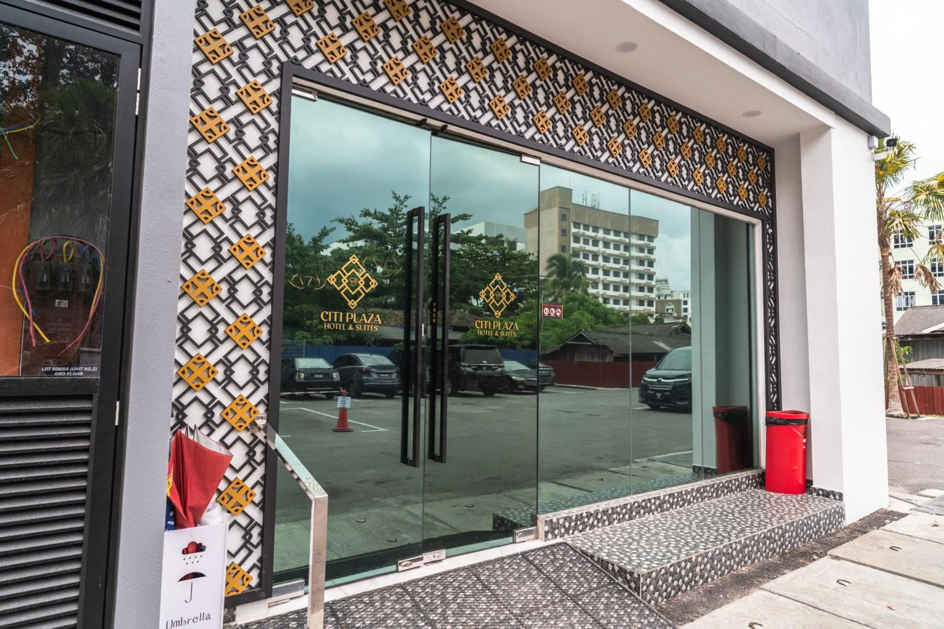 Property building in DJ Citi Plaza Hotel & Suites