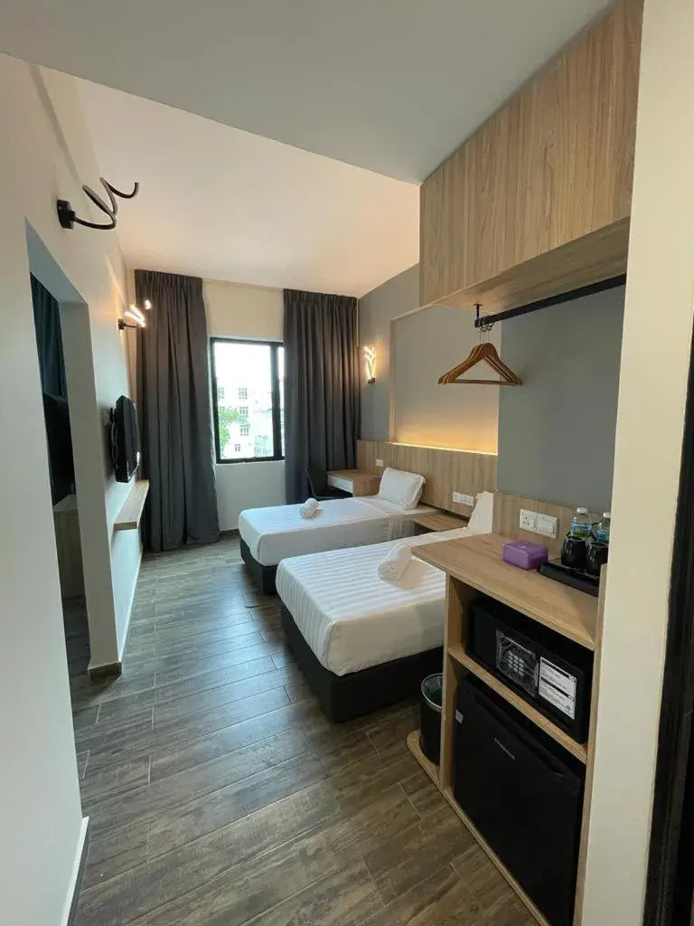 Deluxe Suite in DJ Citi Plaza Hotel & Suites Deluxe Suite in DJ Citi Plaza Hotel & Suites