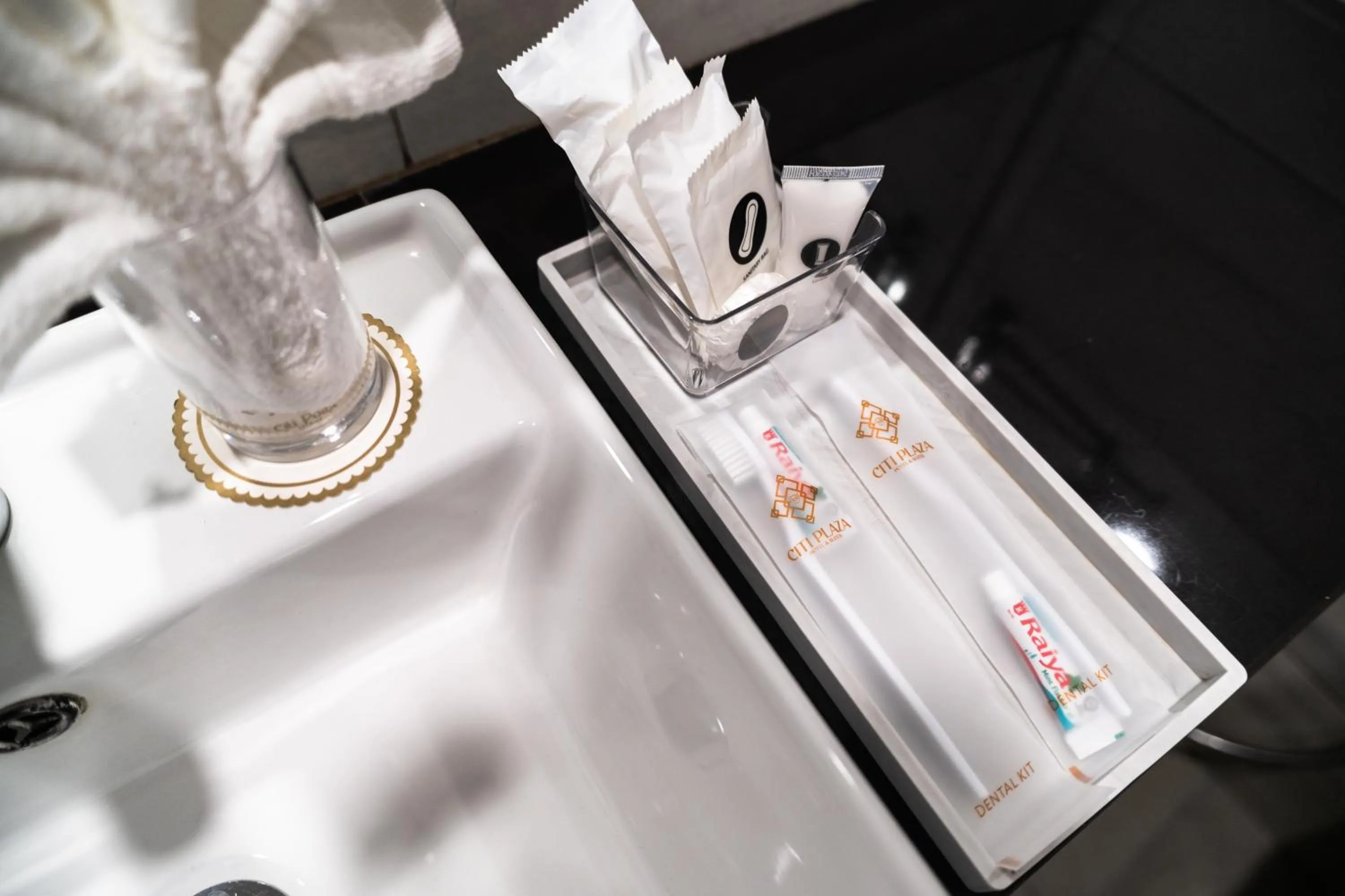 Bathroom in DJ Citi Plaza Hotel & Suites