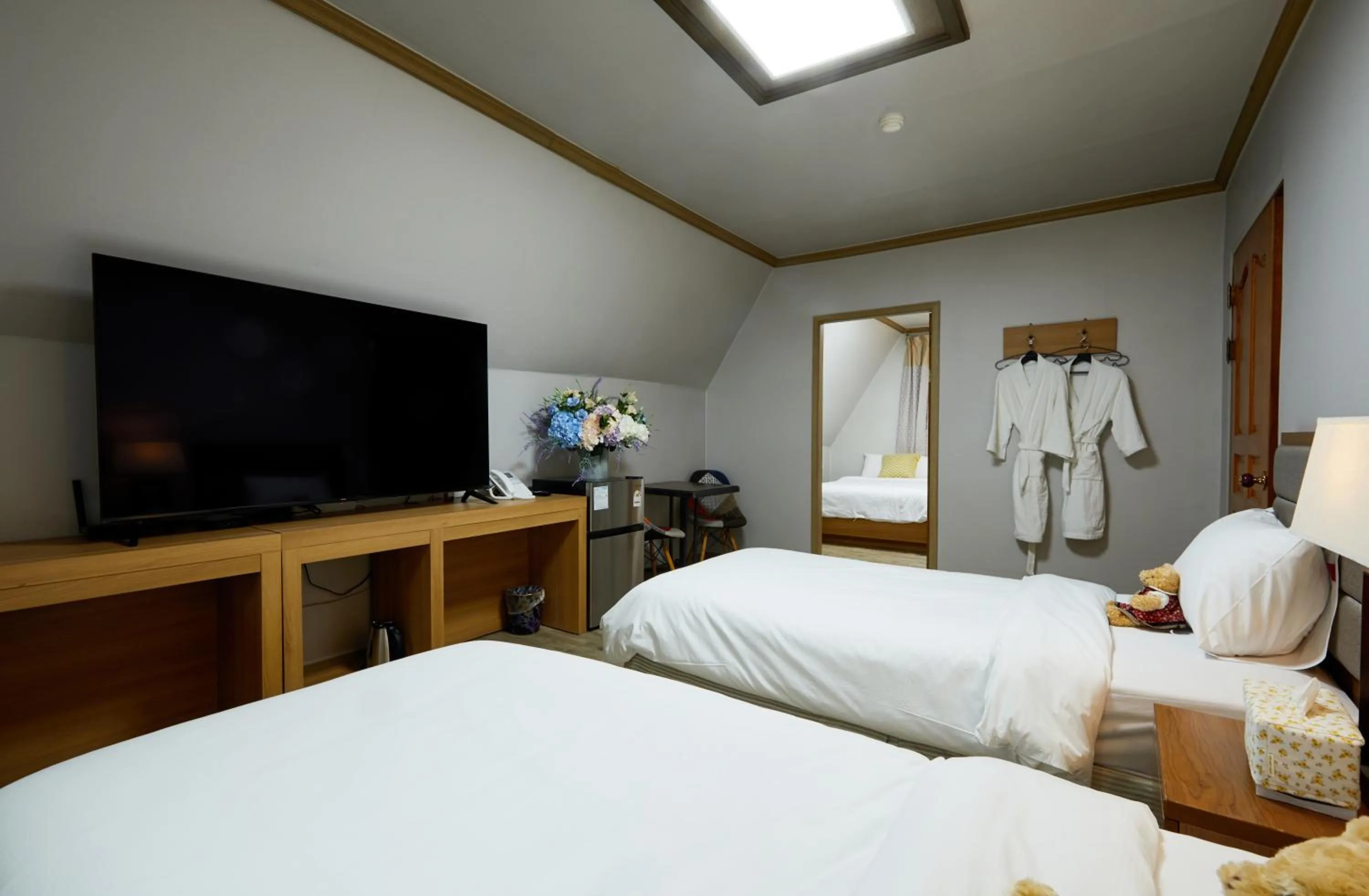 Bed in California Hotel