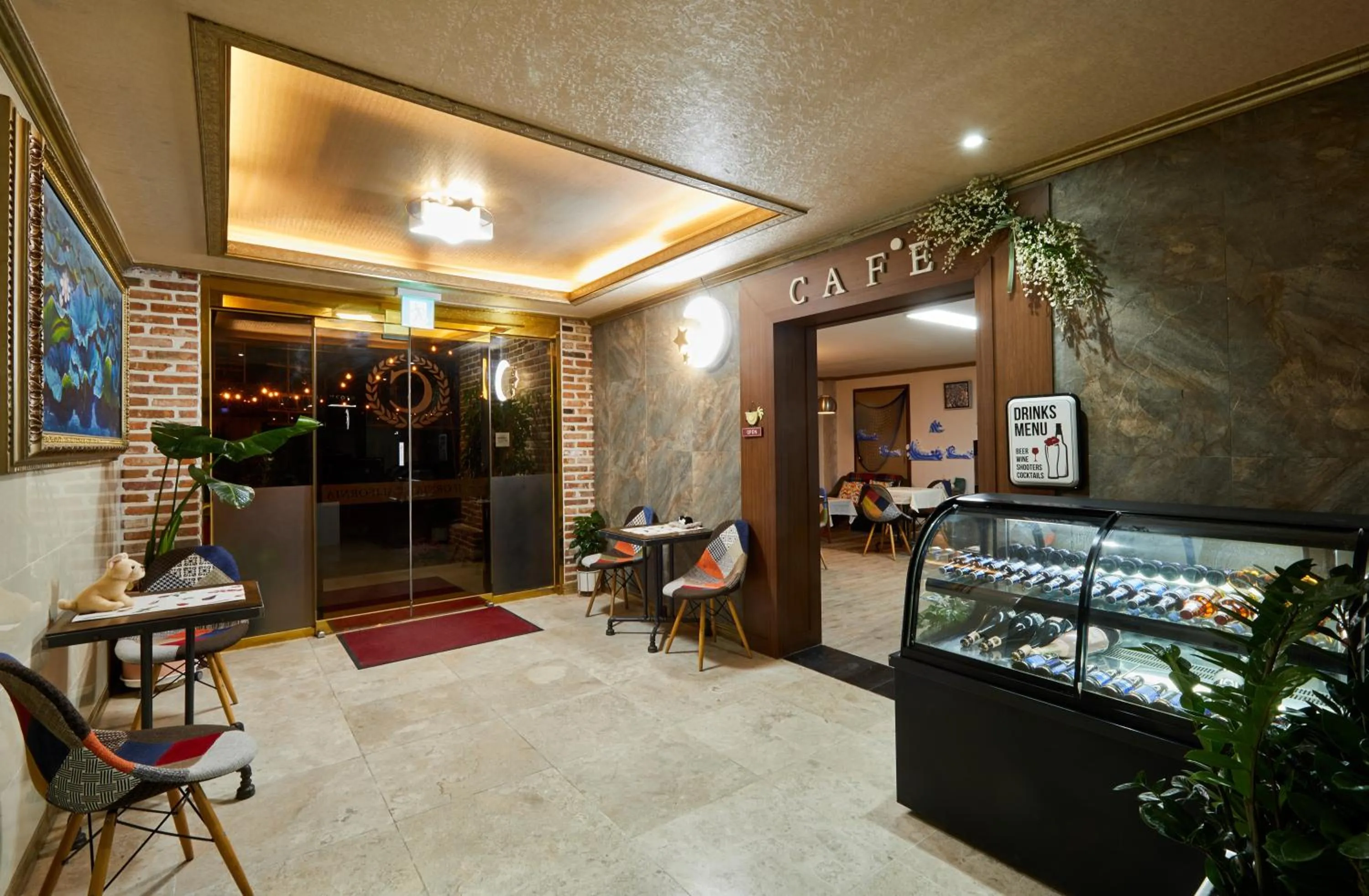 Lobby or reception in California Hotel