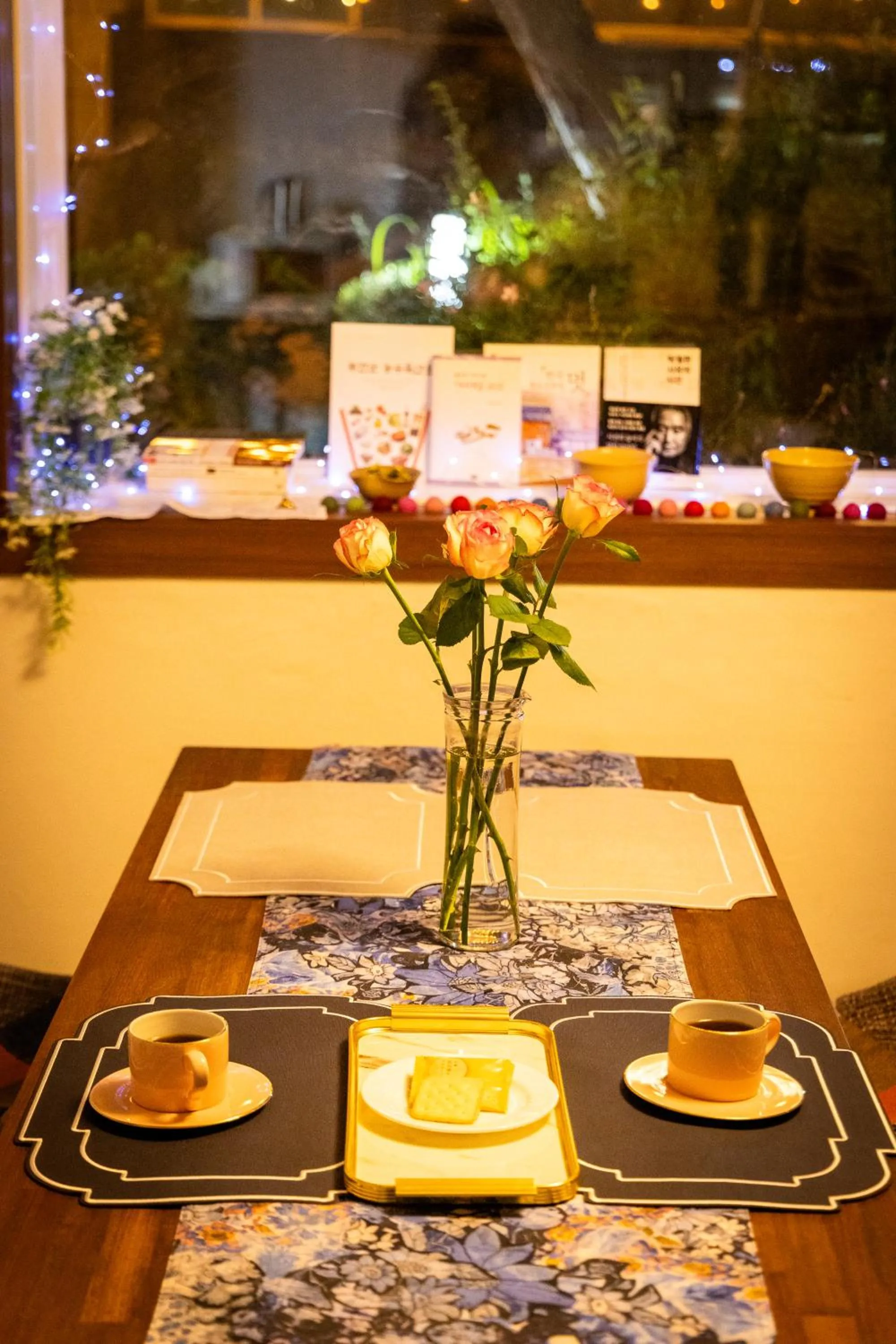 Restaurant/places to eat in California Hotel