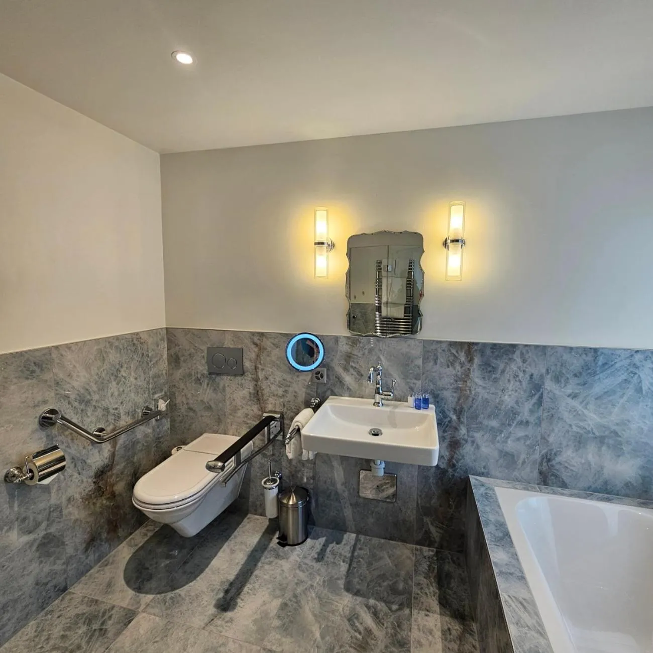 Bathroom in Mirabeau Etoile