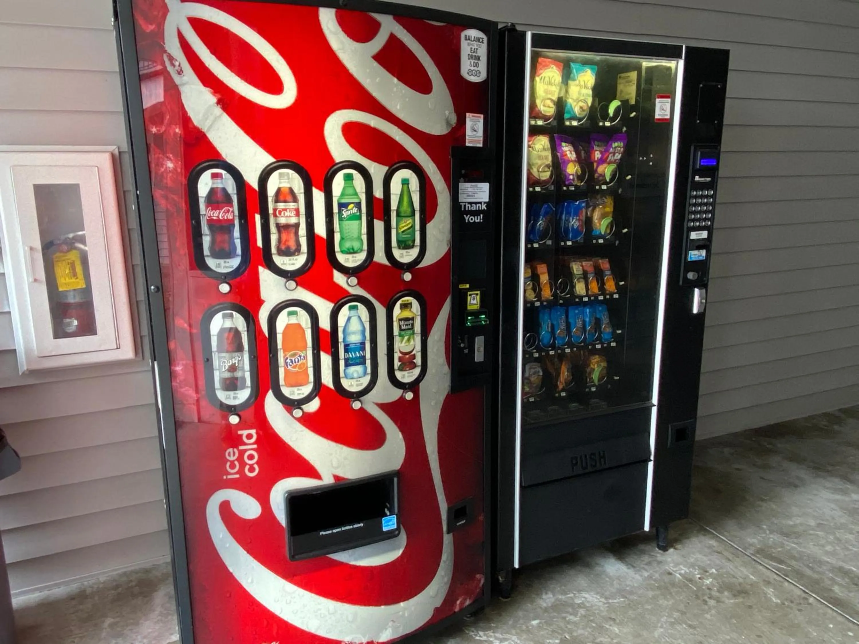 Food and drinks in Savannah Garden Inn