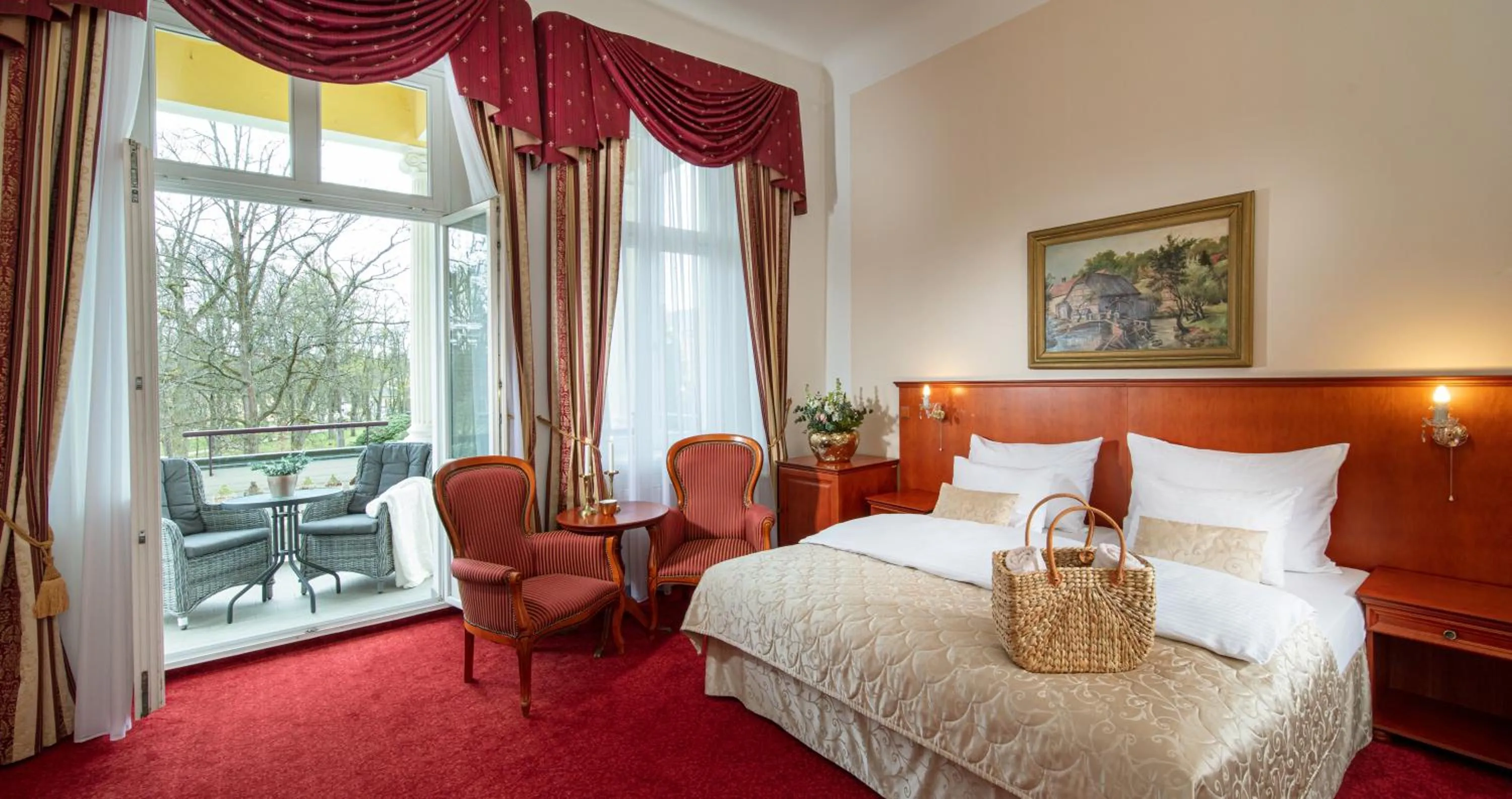 View (from property/room), Bed in Imperial Spa & Kurhotel