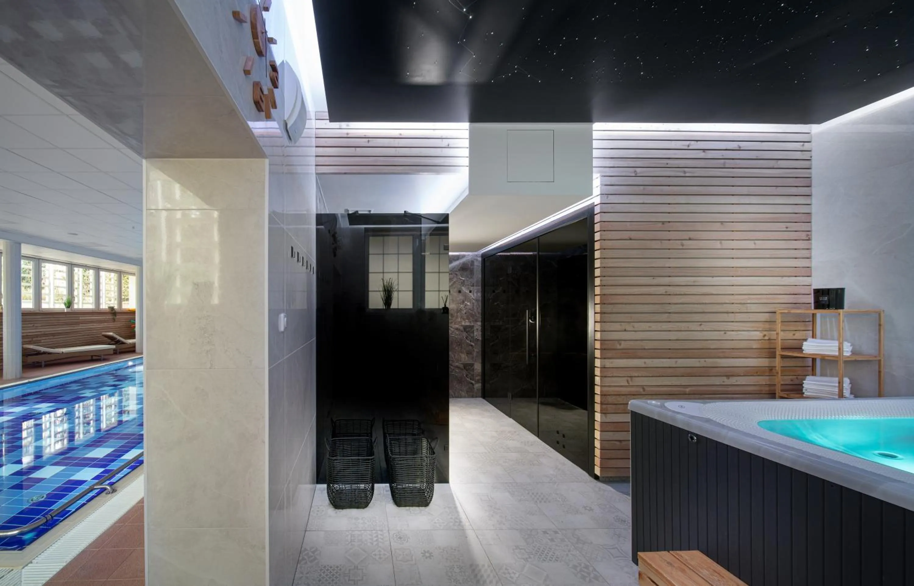 Hot Tub in Imperial Spa & Kurhotel