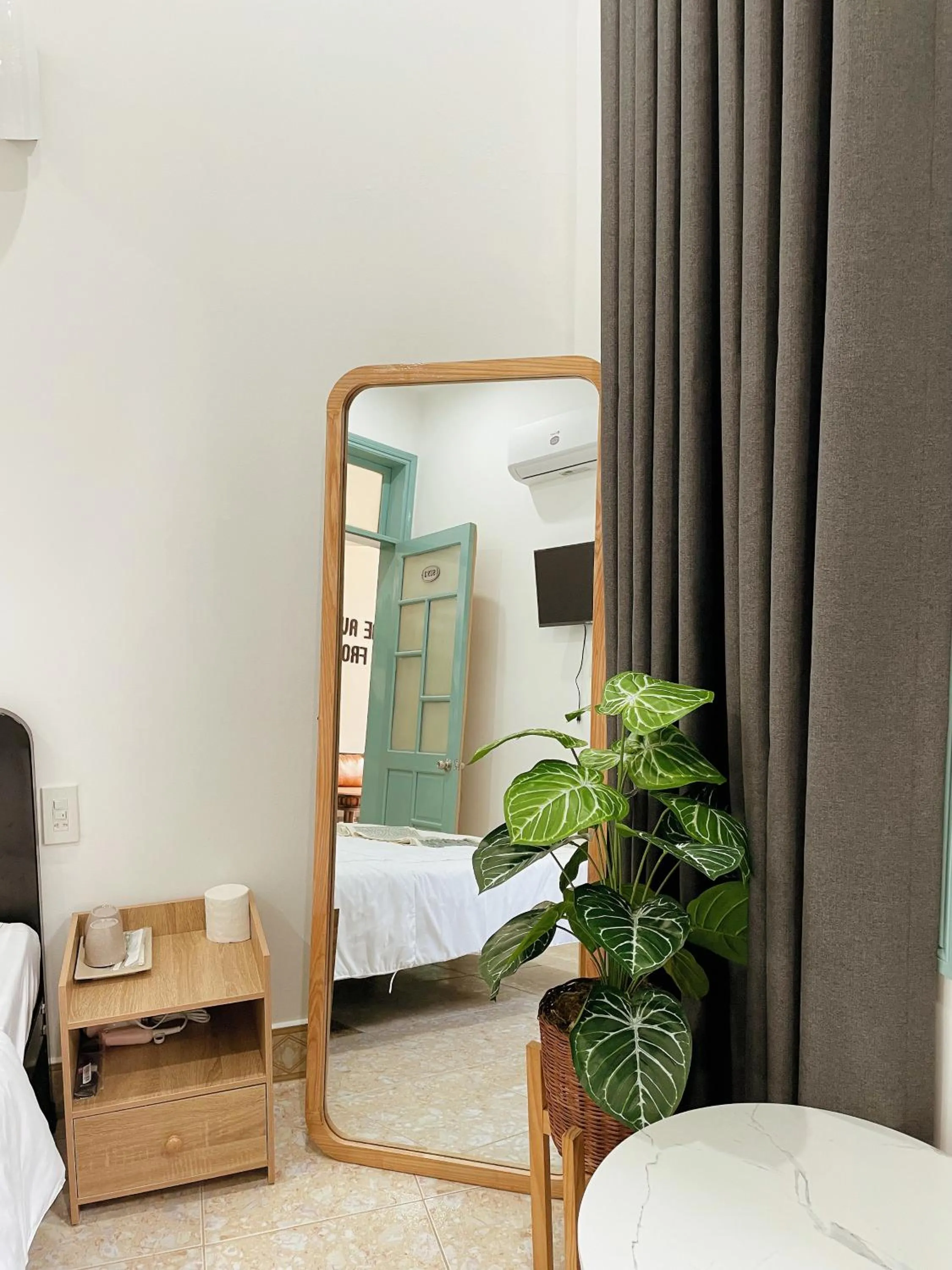 Photo of the whole room, Bed in Under the Sun Homestay