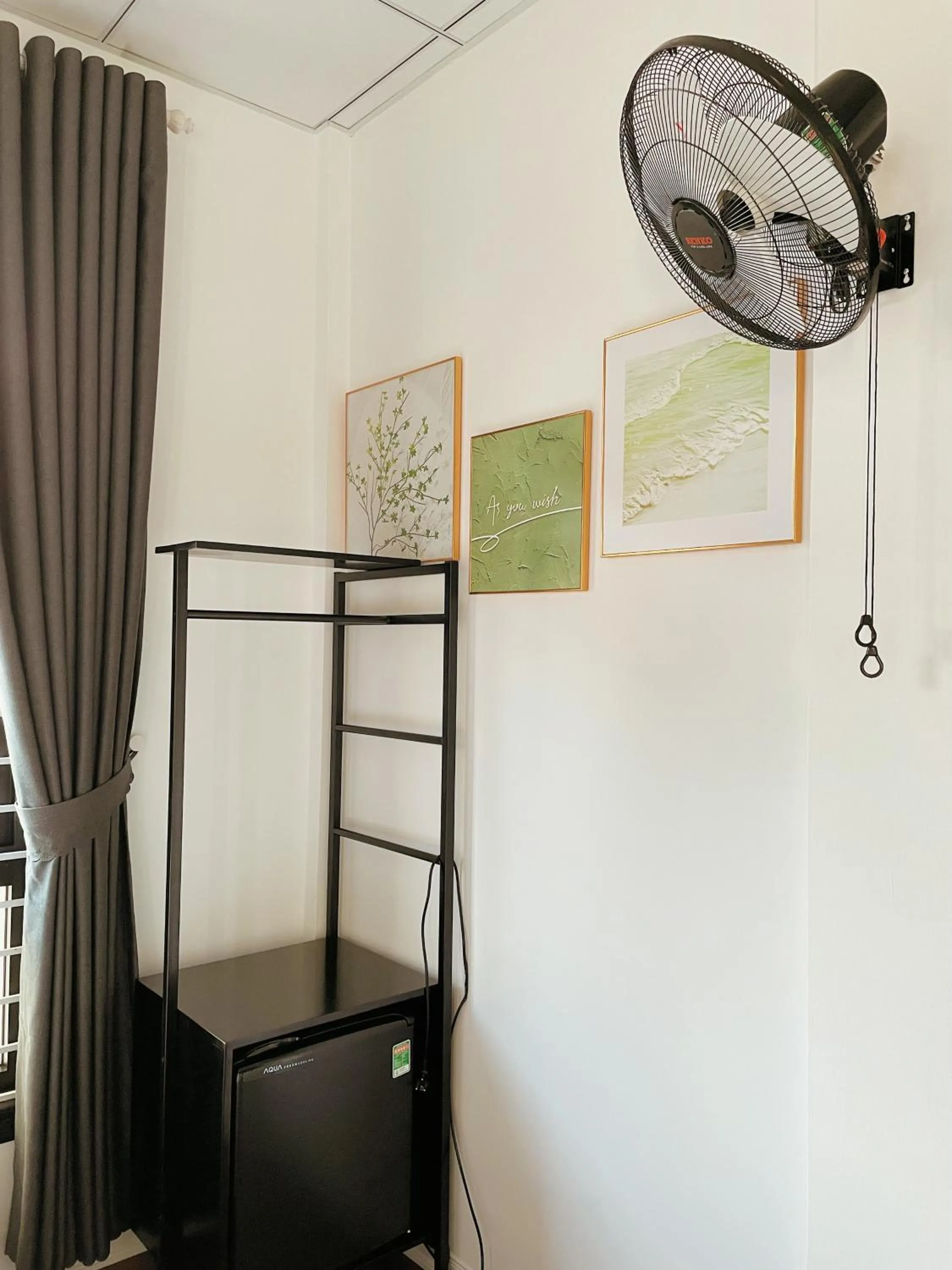 Photo of the whole room, Bed in Under the Sun Homestay