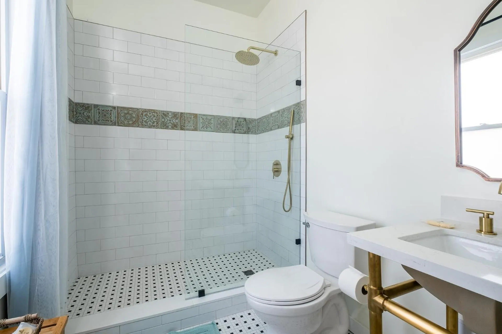 Internal: Not applicable to any particular room in Scarborough Inn