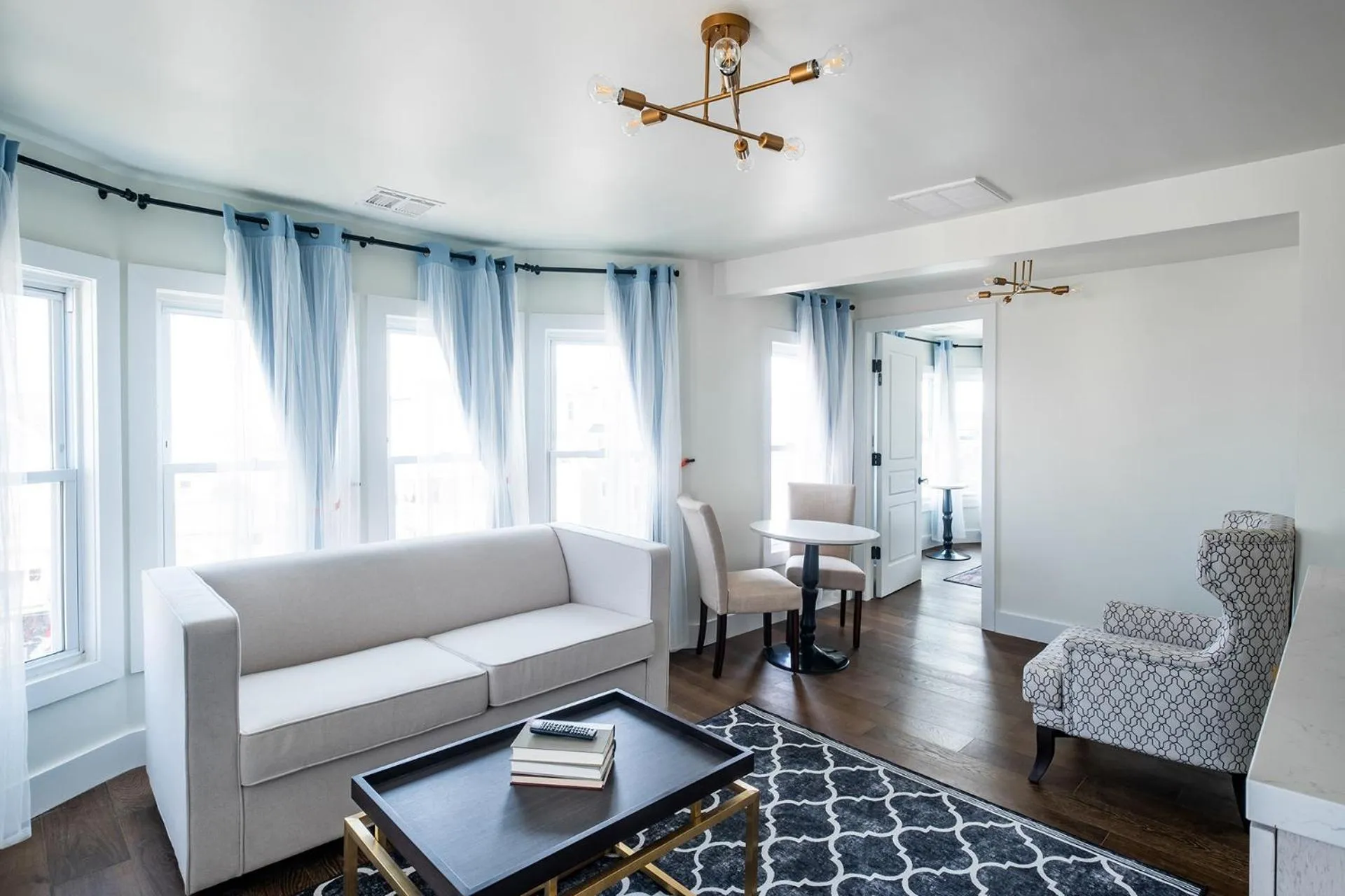 Seating area in Scarborough Inn