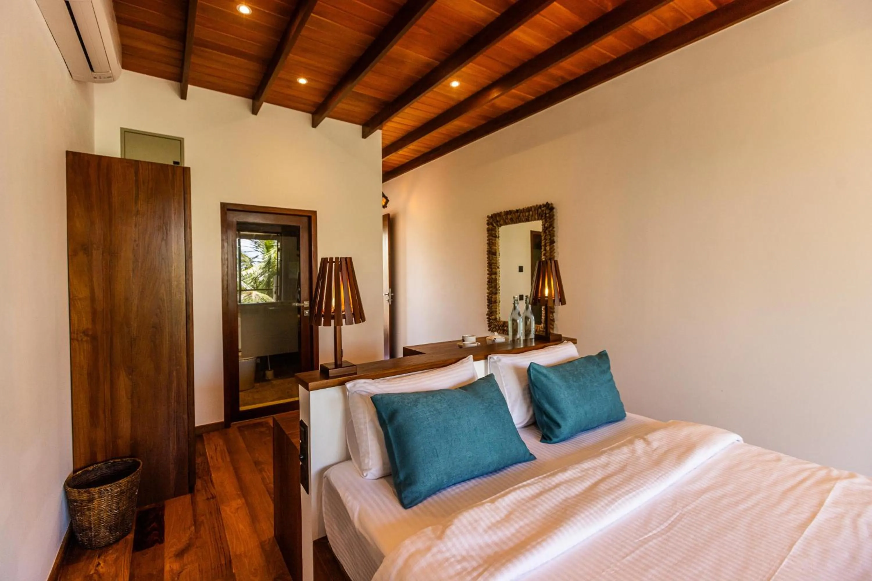 Bedroom, Bed in BK Beach Boutique Hotel - Hikkaduwa