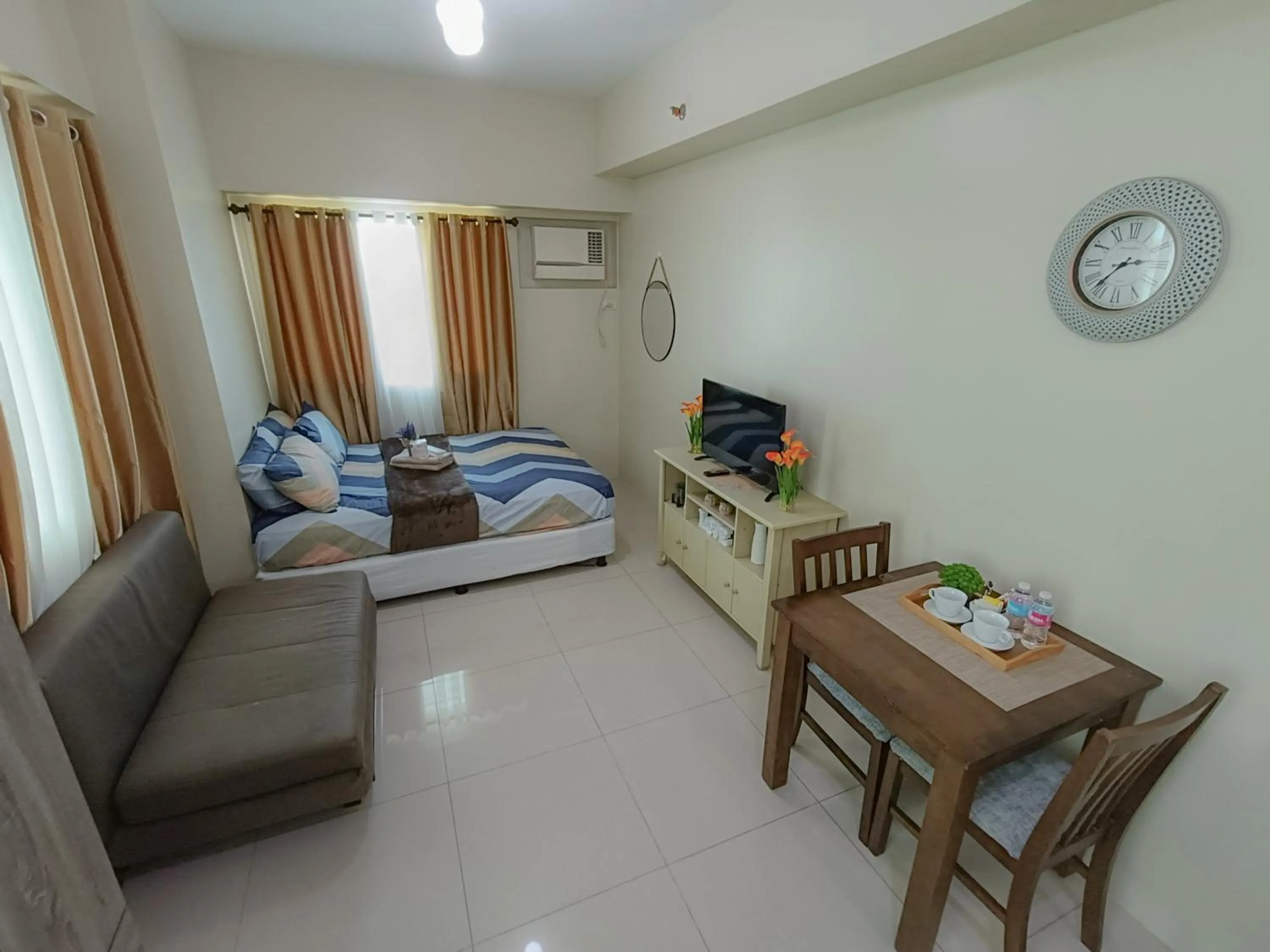 Bed in The Beacon Makati by Cozi Condotels