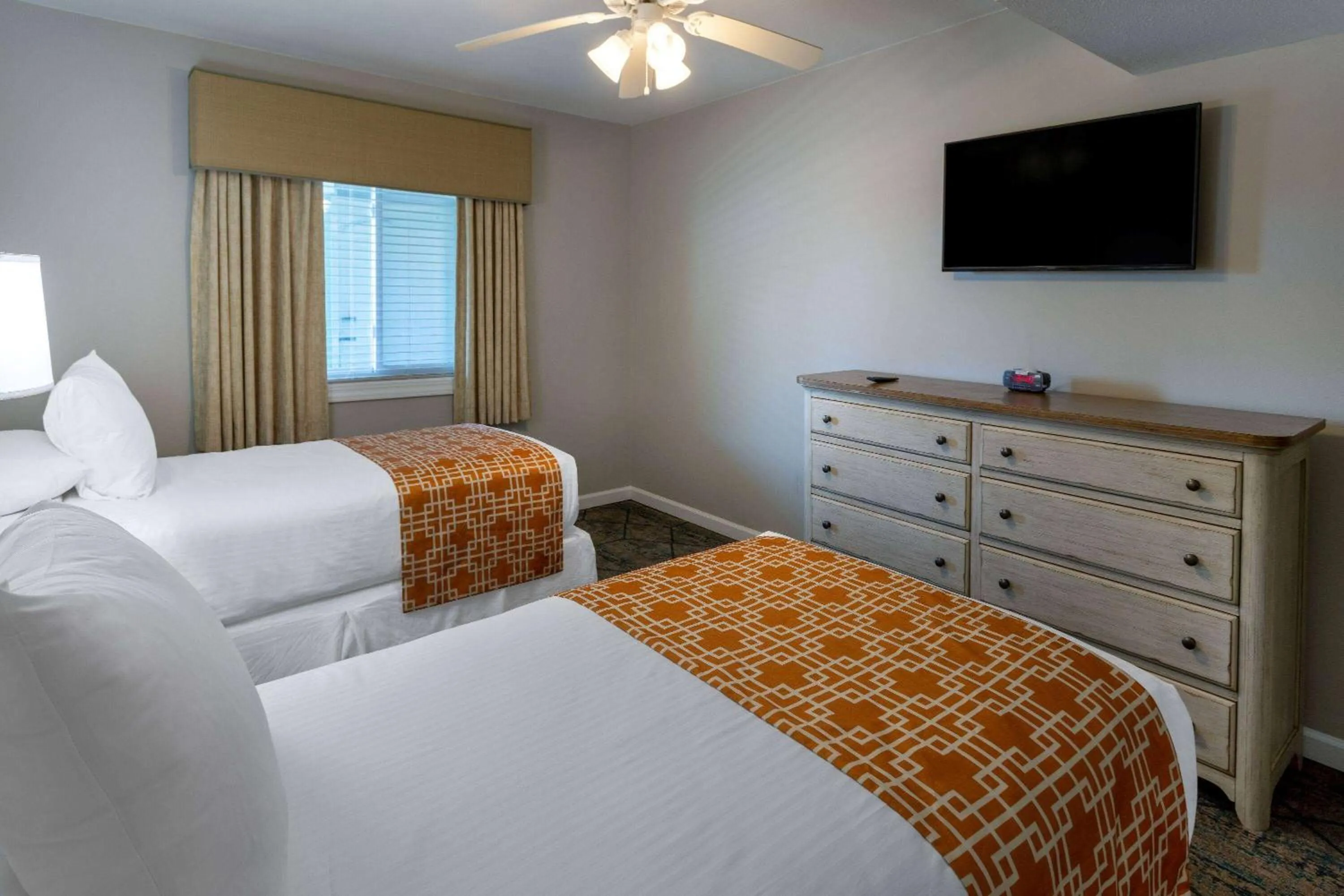 Bed in Sandpebble Beach Club Surfside Beach a Ramada by Wyndham