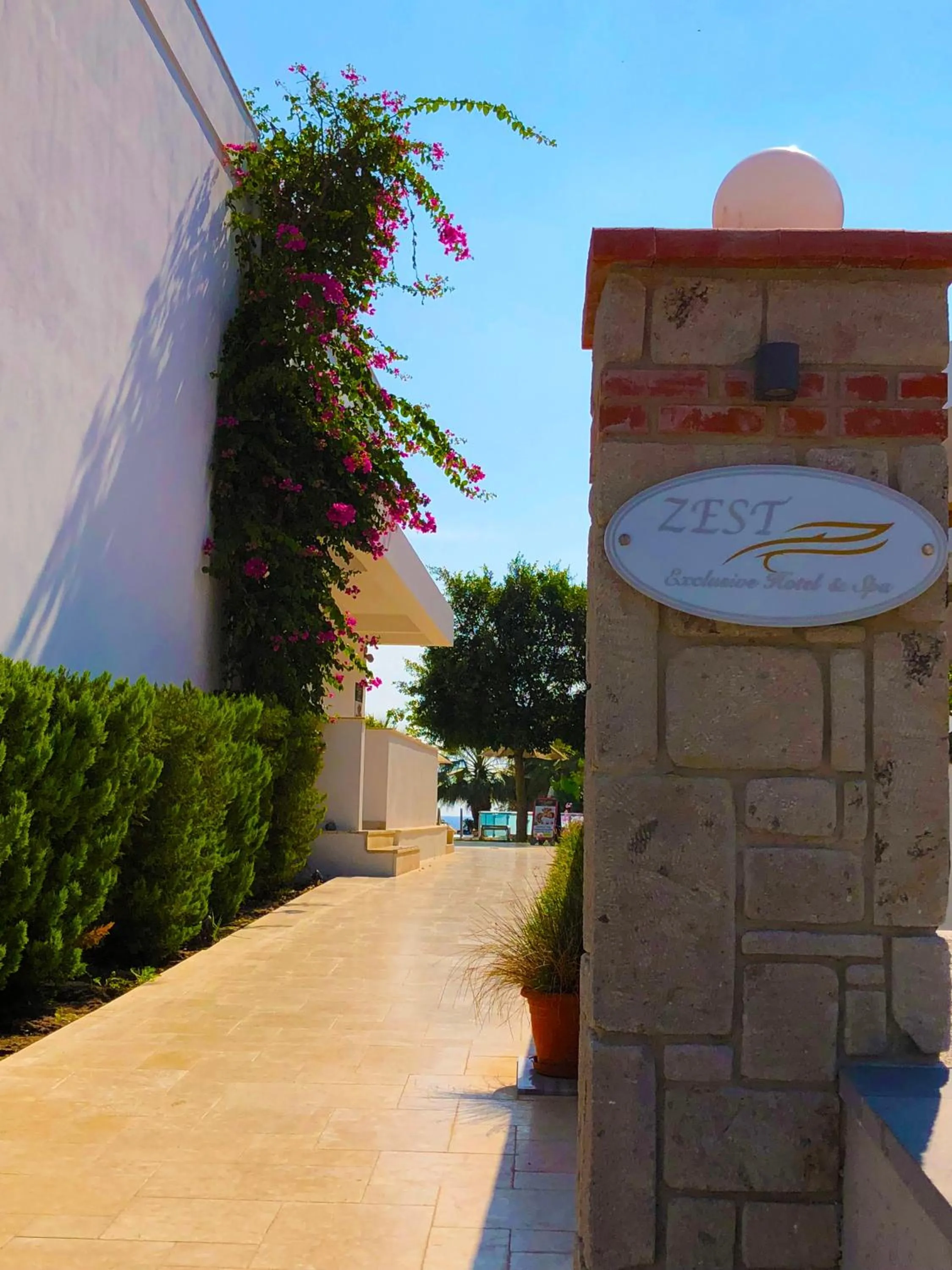 Facade/entrance in Zest Exclusive Hotel & Spa