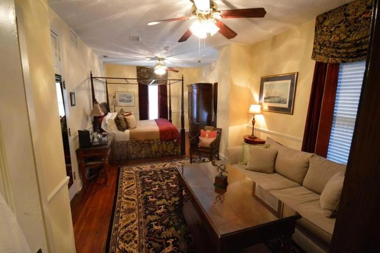 Bed in The Kenwood Inn Oldest Bed and Breakfast, St Augustine Historic District