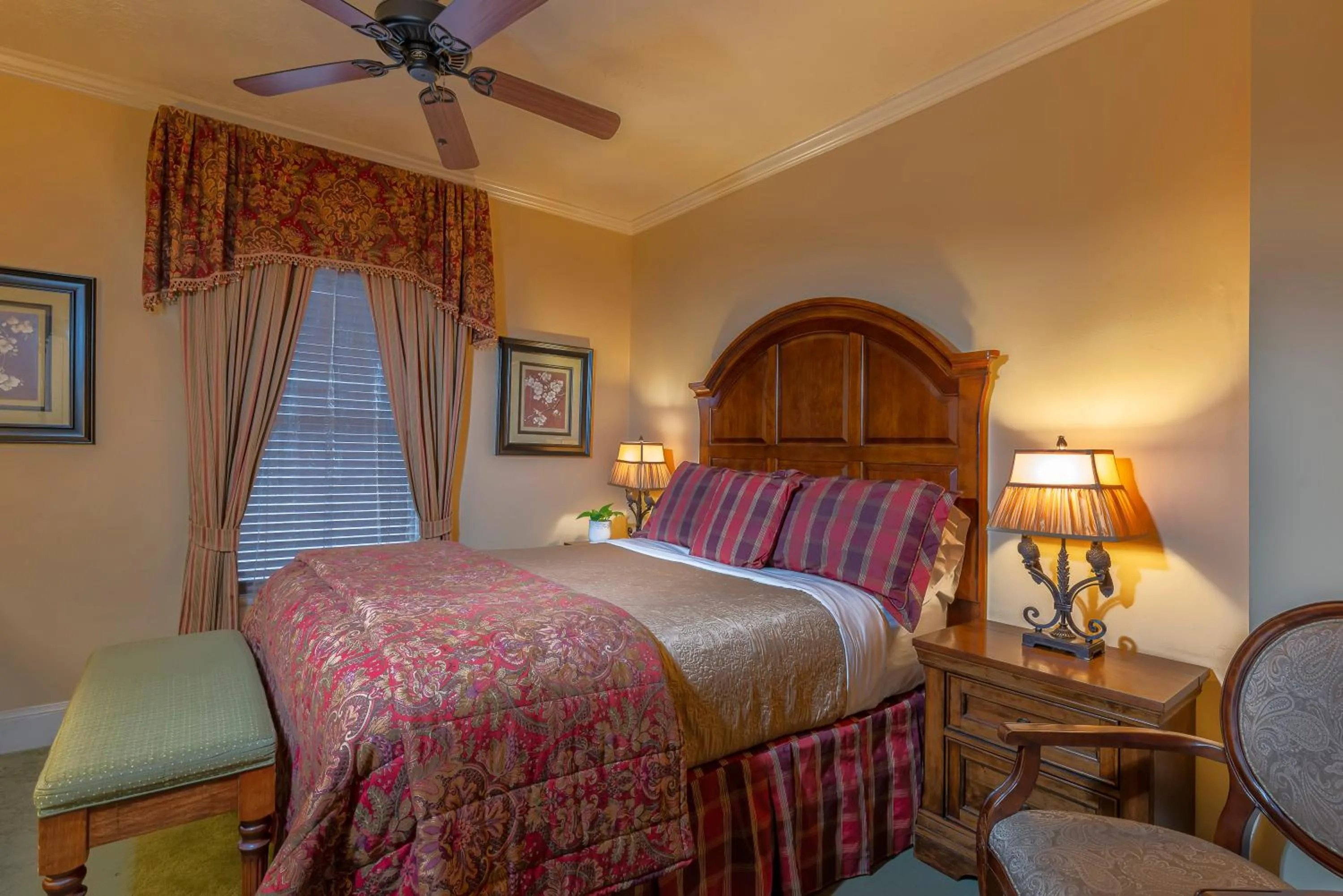 Photo of the whole room, Bed in The Kenwood Inn Oldest Bed and Breakfast, St Augustine Historic District