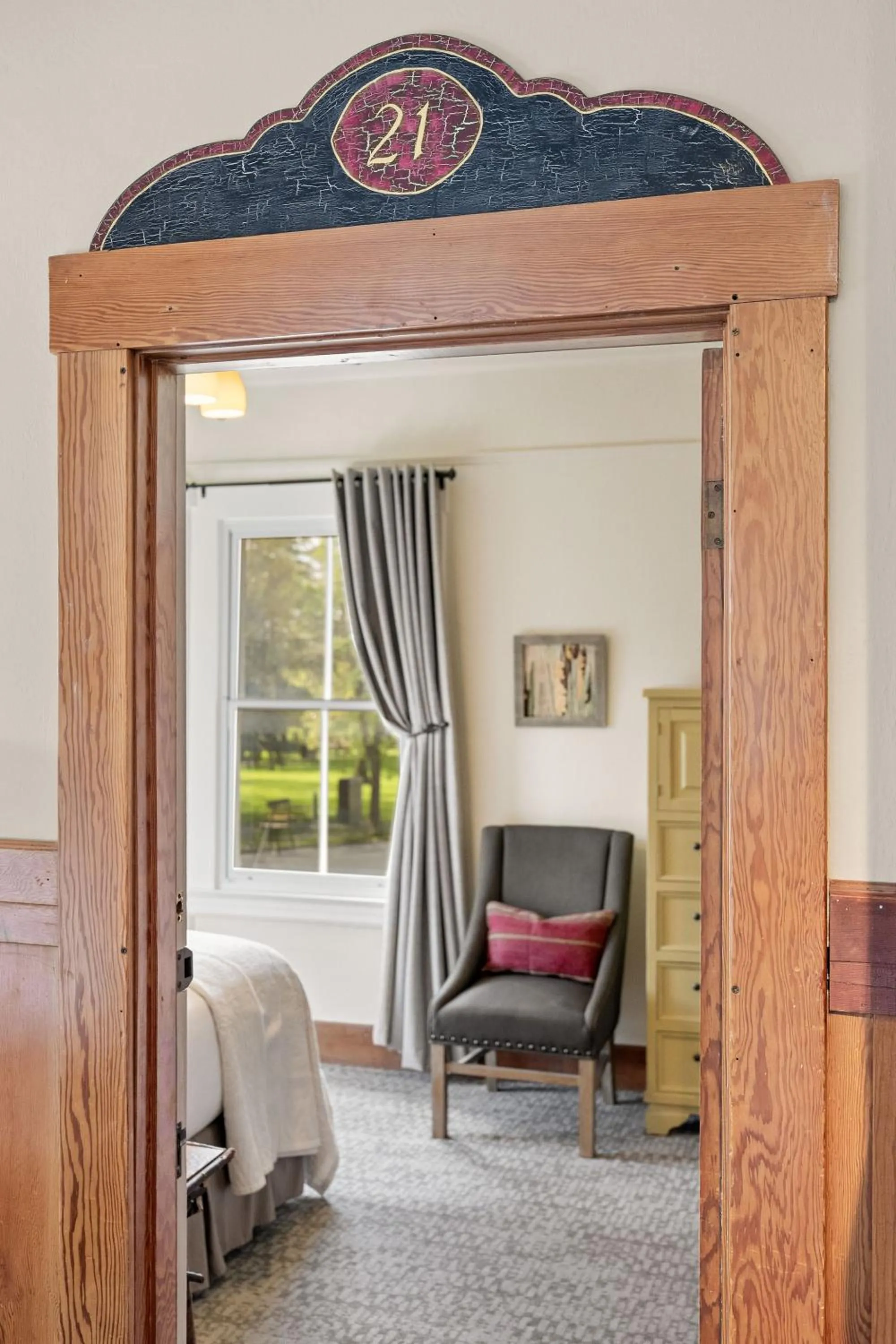 Bedroom, Bed in Sonoma Hotel