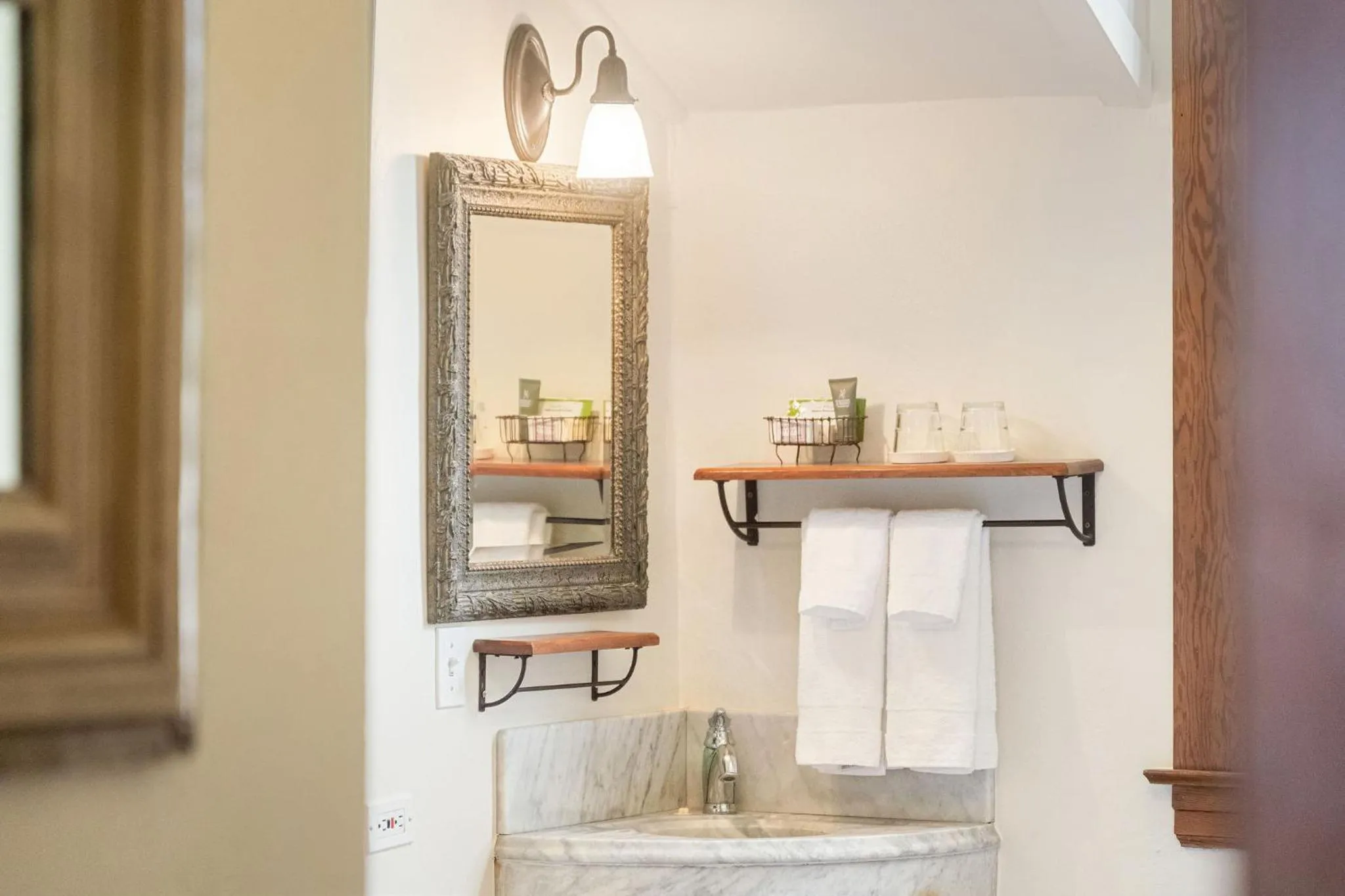 Bathroom in Sonoma Hotel