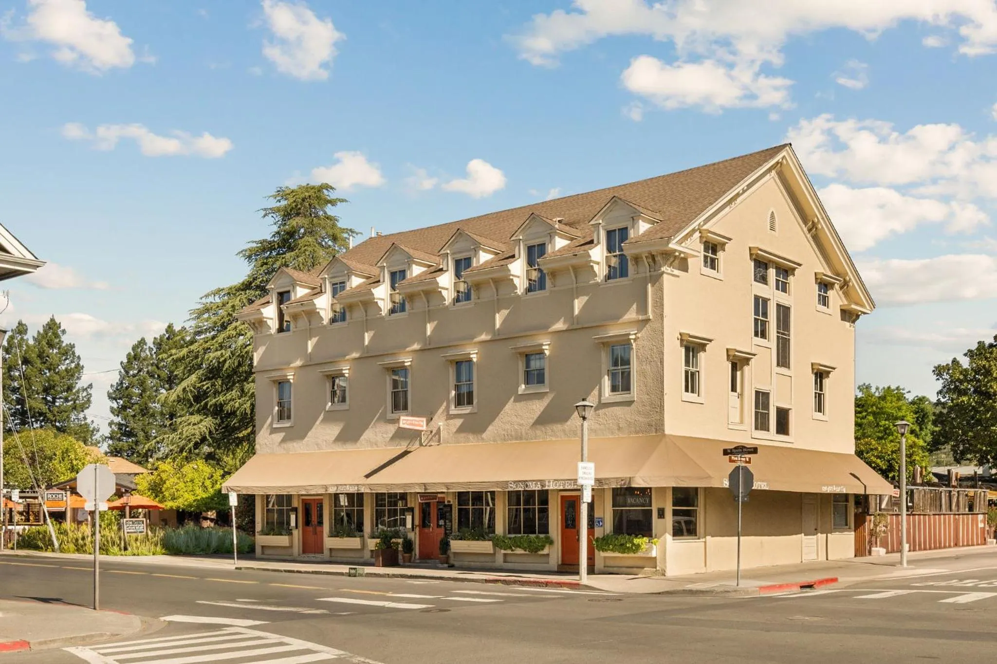 Property building in Sonoma Hotel