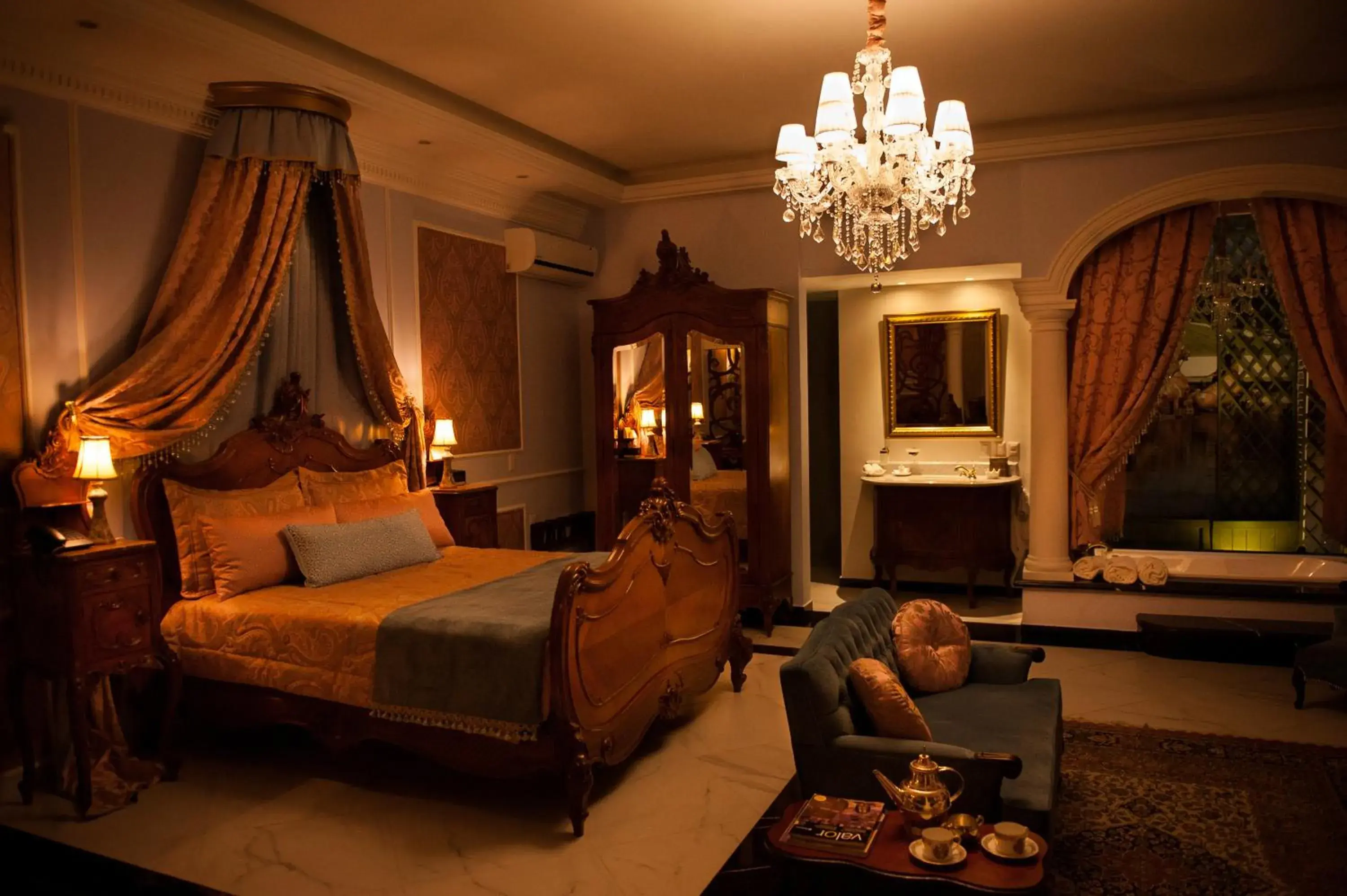 Presidential Suite in Grand Hotel Tepatitlán Presidential Suite in Grand Hotel Tepatitlán