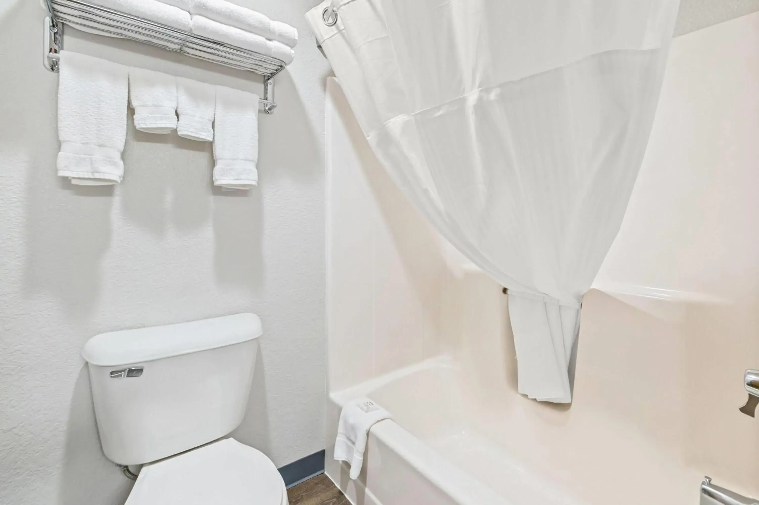 King Room - Non-Smoking in Days Inn by Wyndham Wall King Room - Non-Smoking in Days Inn by Wyndham Wall