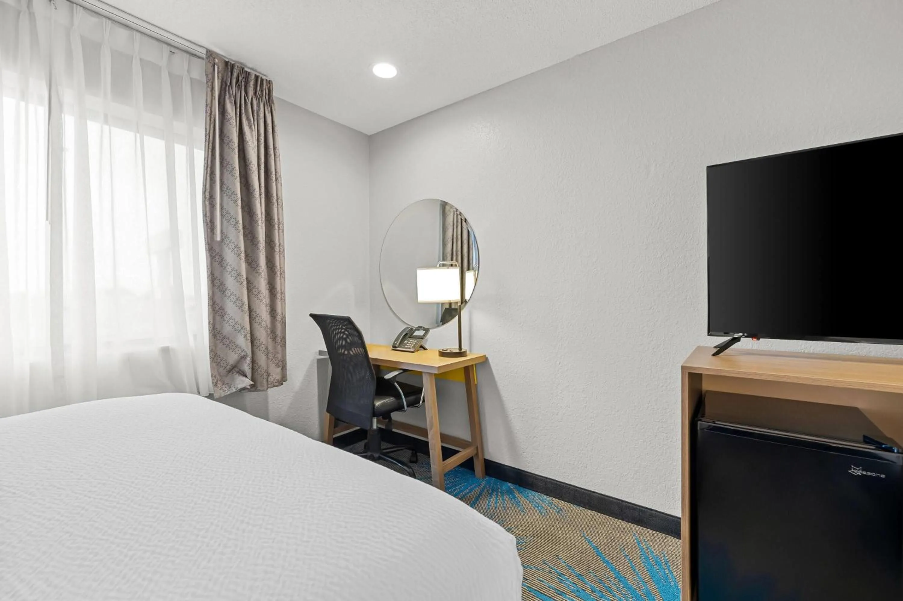 Bed in Days Inn by Wyndham Wall