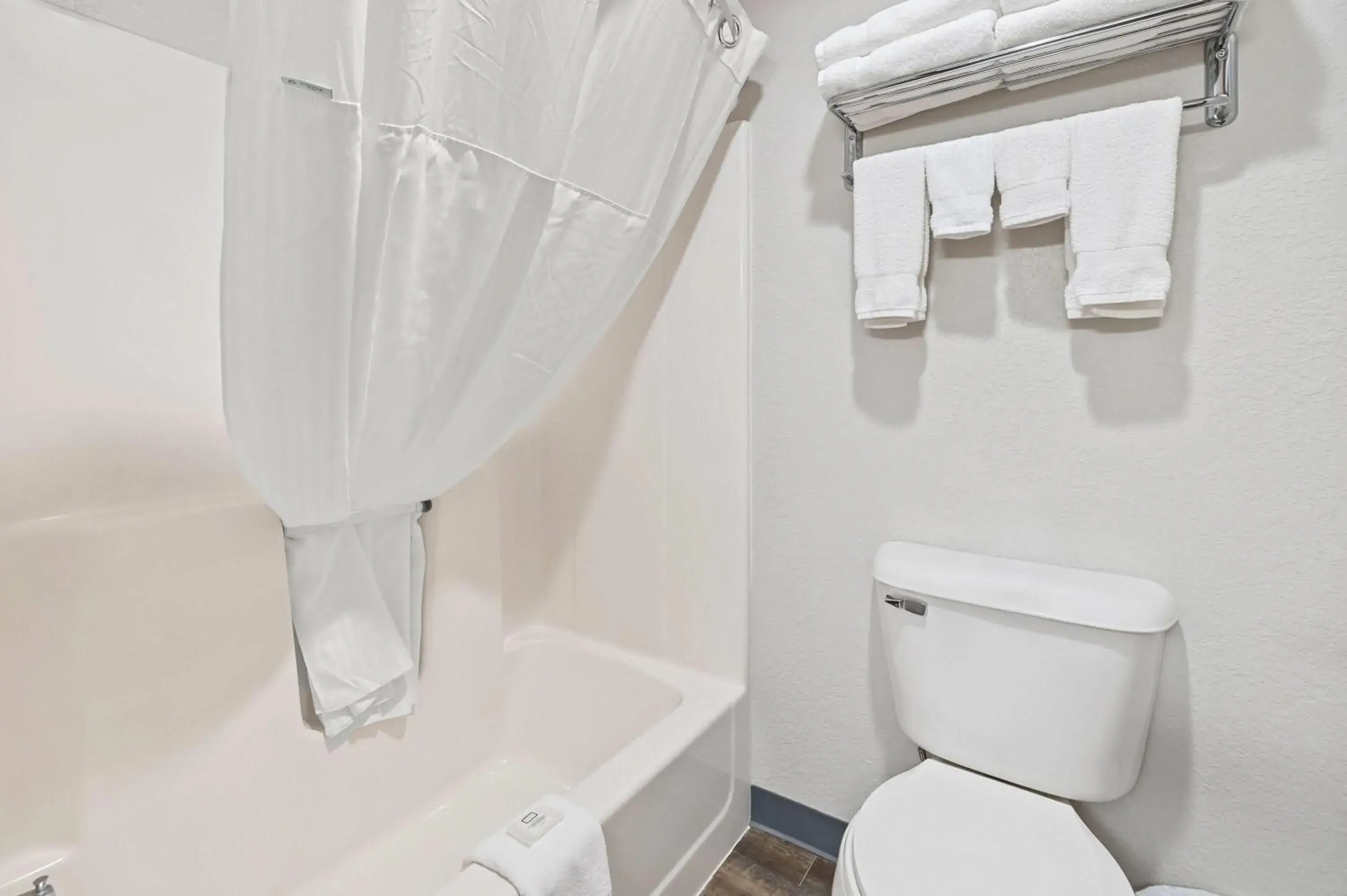 Queen Room with Two Queen Beds - Non-Smoking in Days Inn by Wyndham Wall Queen Room with Two Queen Beds - Non-Smoking in Days Inn by Wyndham Wall